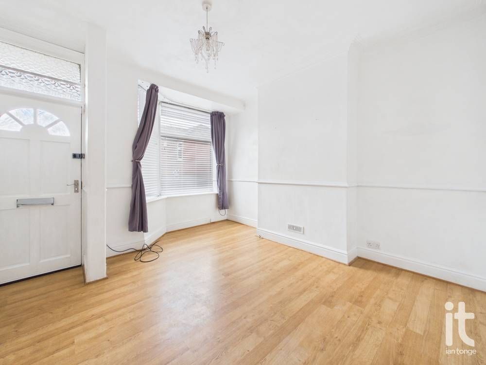 2 bedroom mid terraced house For Sale in Stockport - Property photograph.