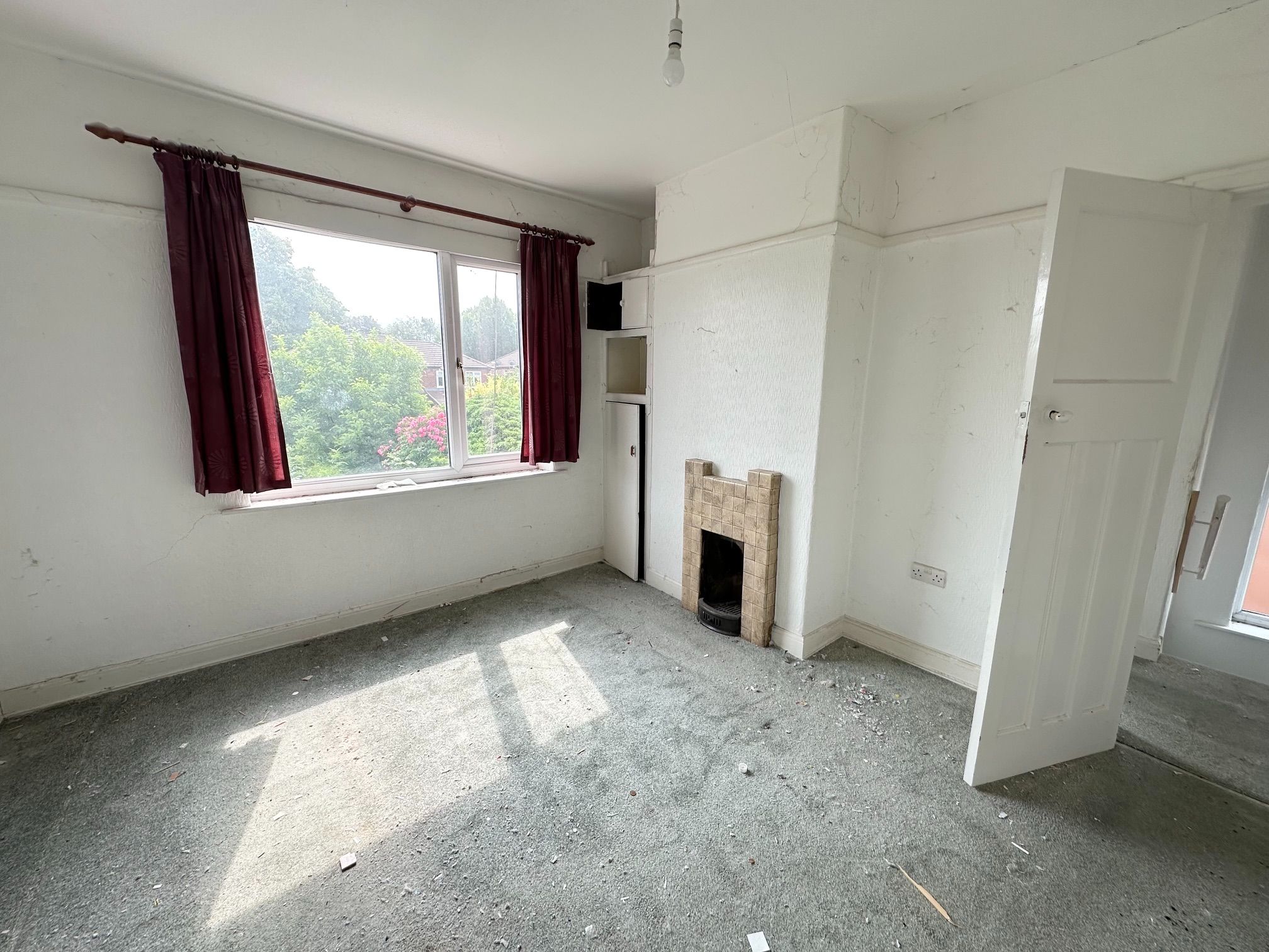 3 bedroom semi-detached house For Sale in Stockport - Photograph 6.