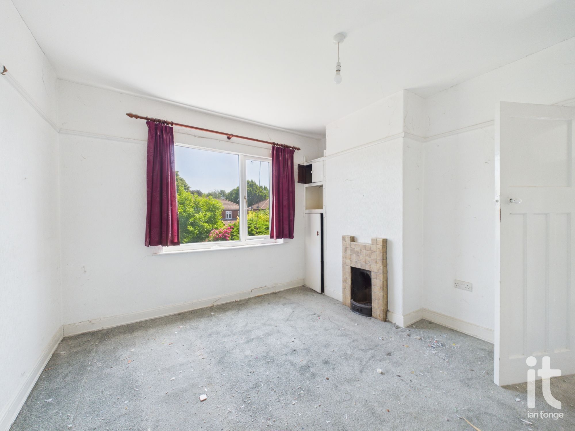 3 bedroom semi-detached house For Sale in Stockport - Photograph 26.