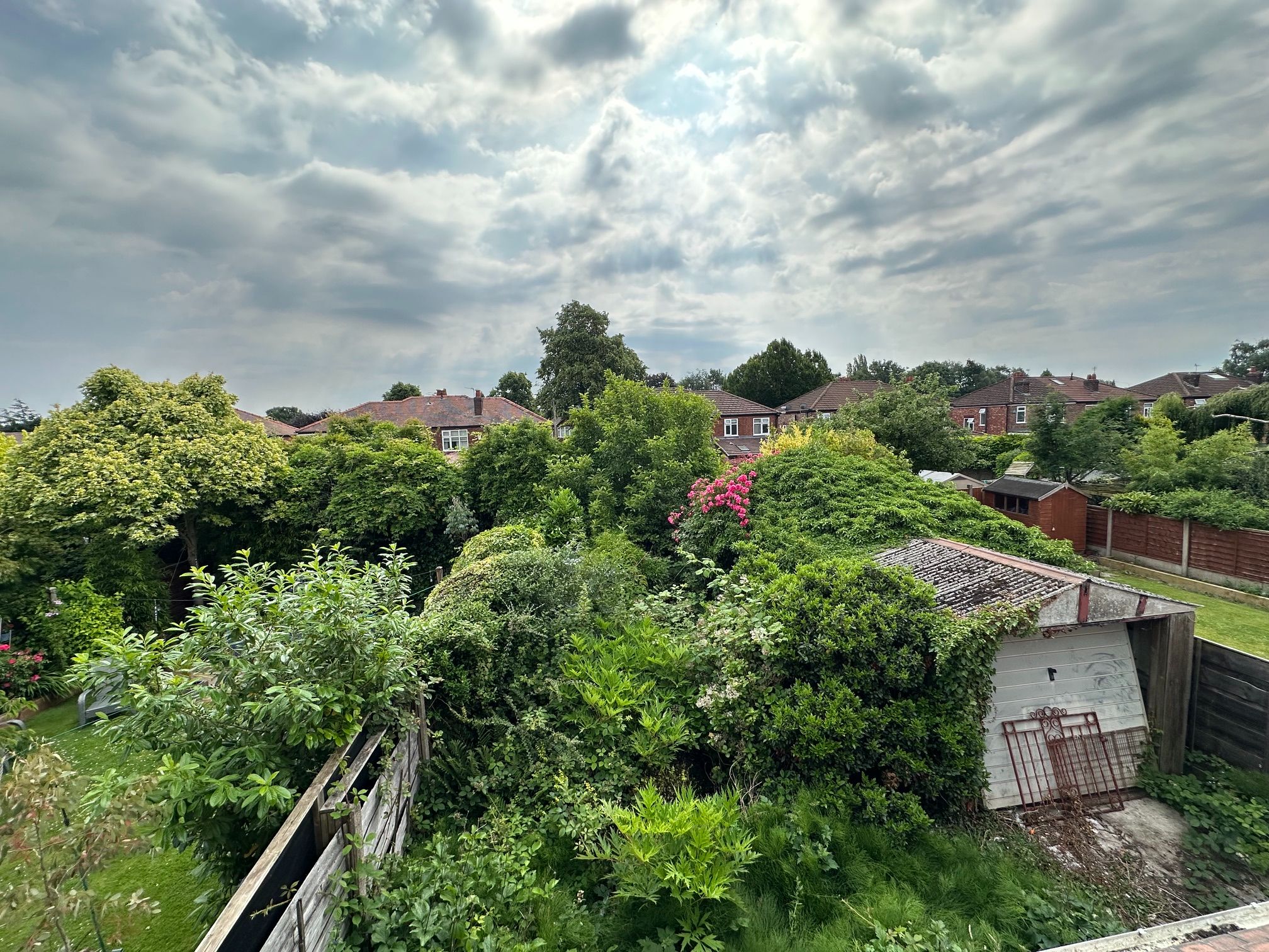 3 bedroom semi-detached house For Sale in Stockport - Property photograph.
