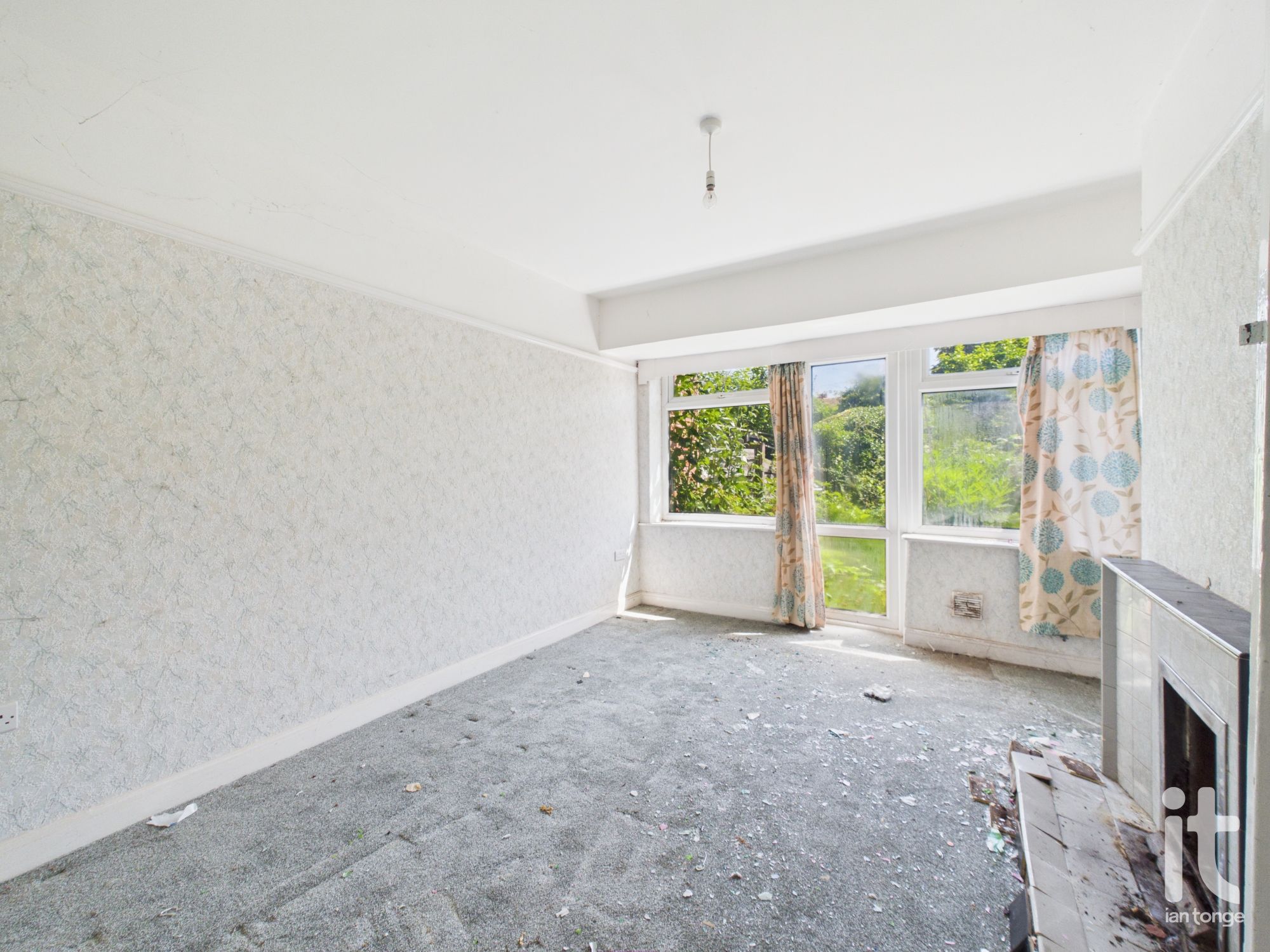 3 bedroom semi-detached house For Sale in Stockport - Photograph 16.