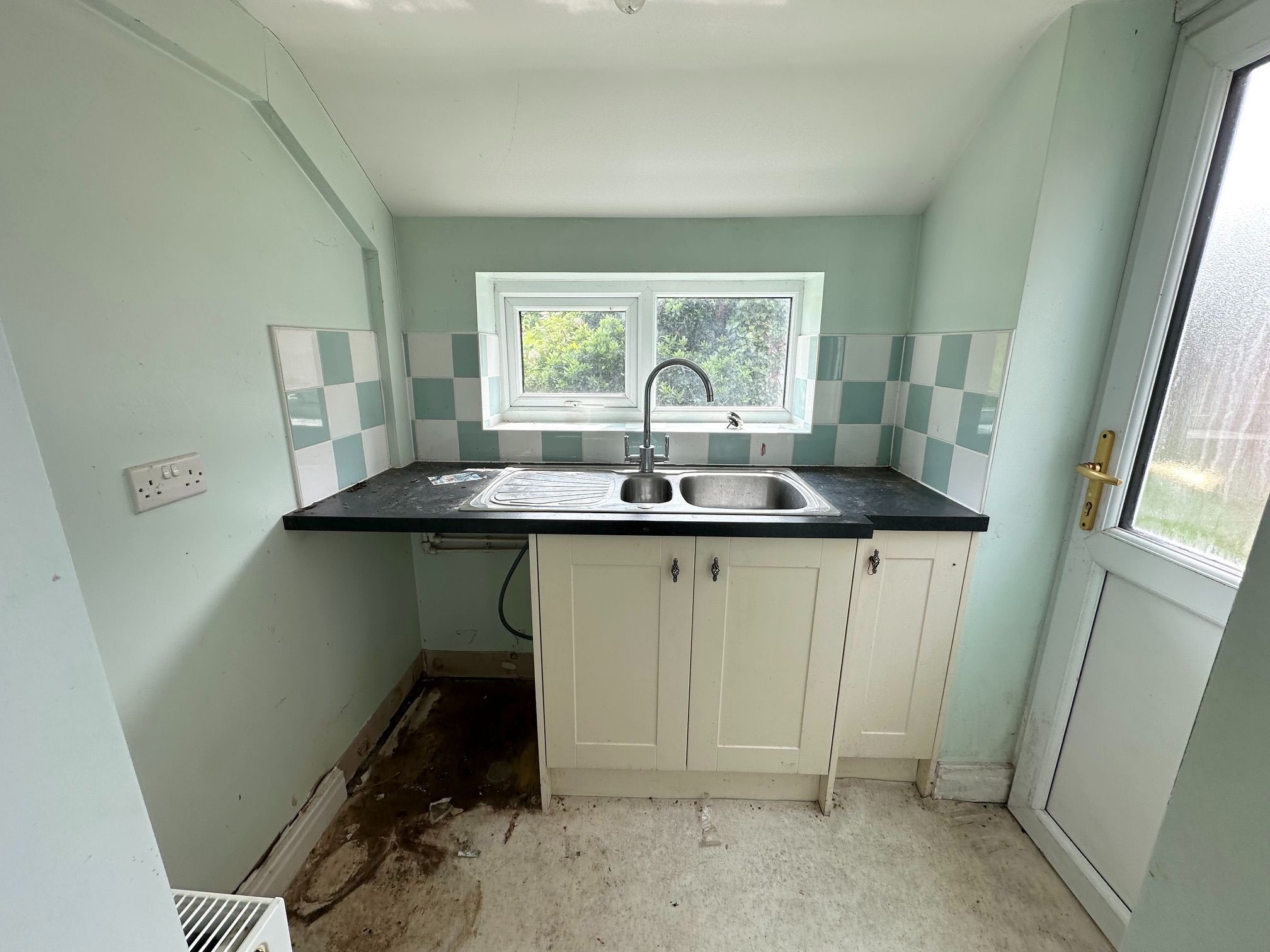 3 bedroom semi-detached house For Sale in Stockport - Photograph 8.