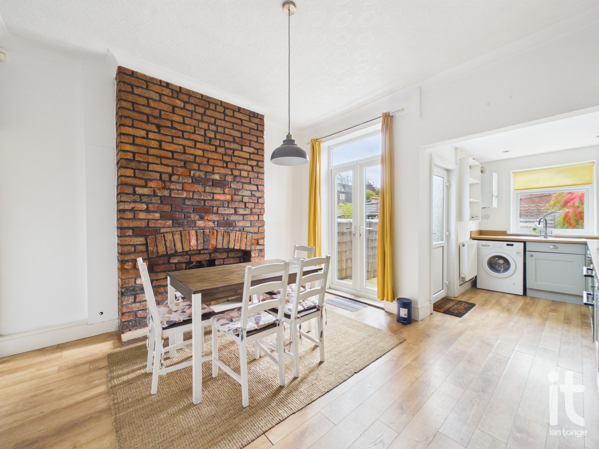 2 bedroom mid terraced house For Sale in Stockport - Photograph 1.