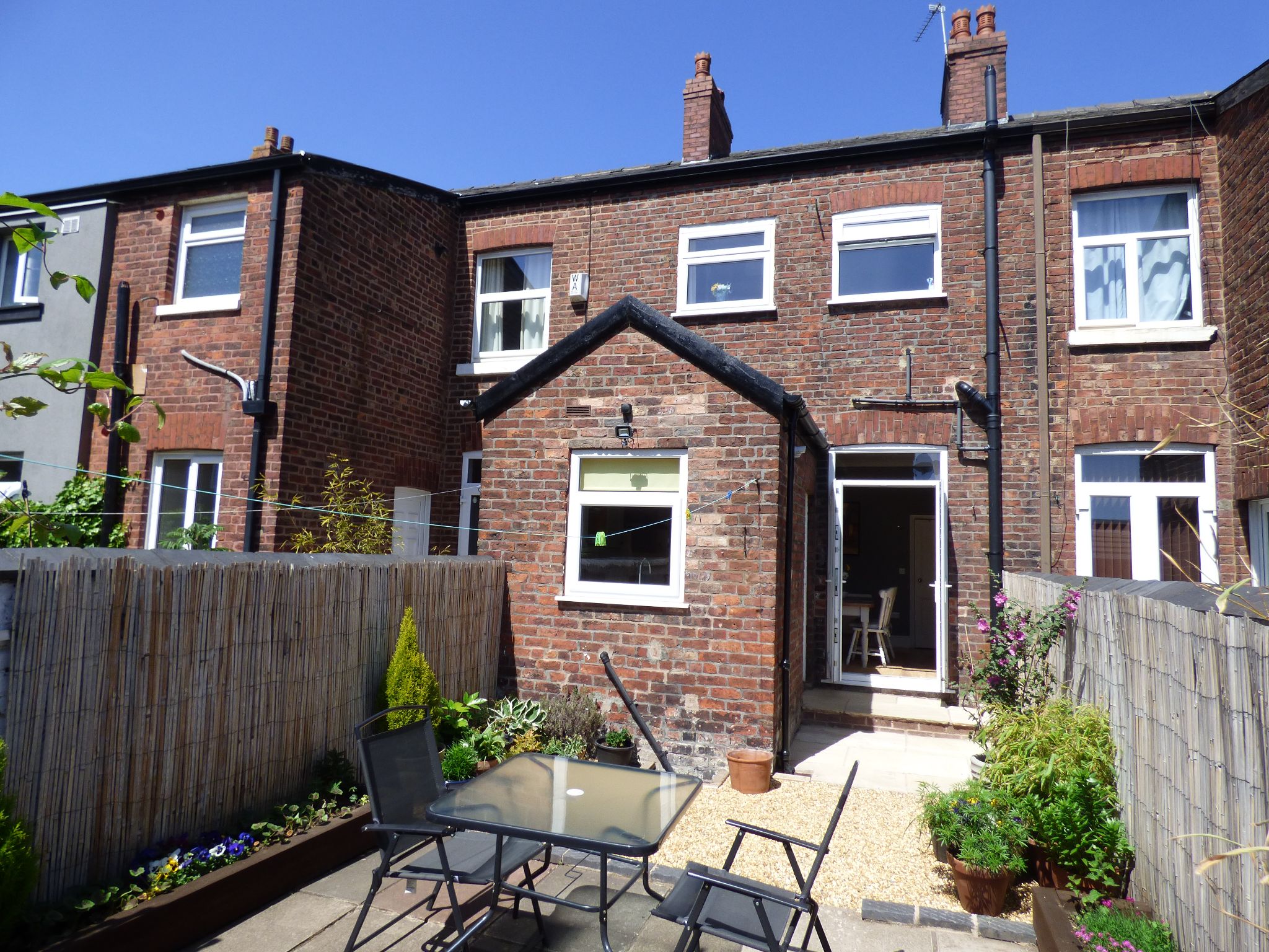2 bedroom mid terraced house For Sale in Stockport - Property photograph.