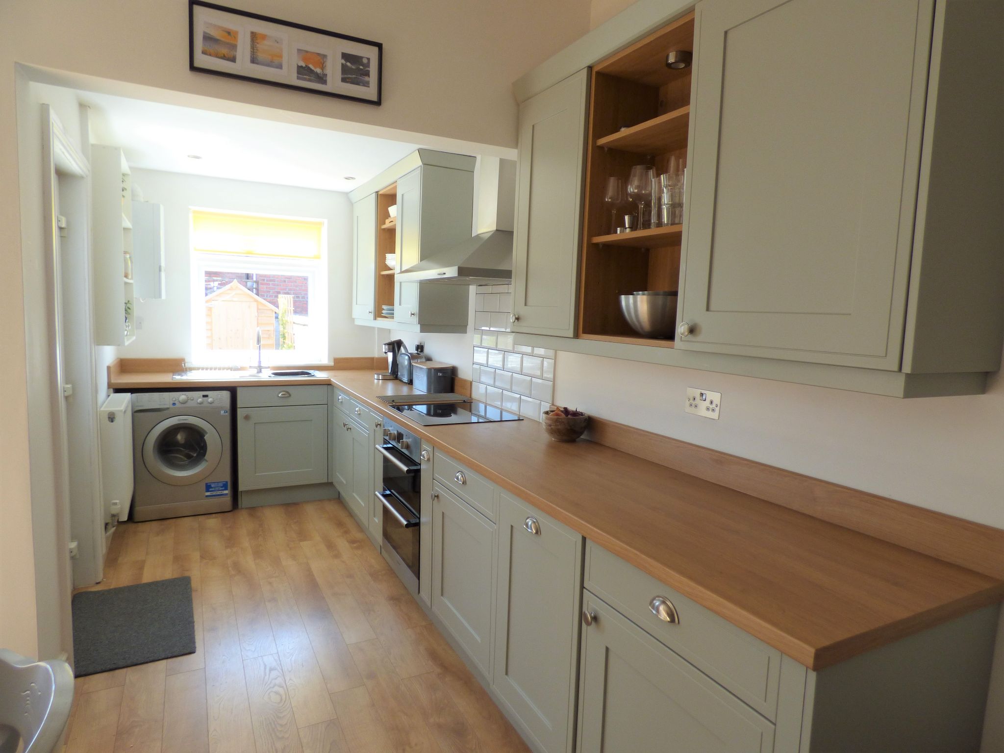 2 bedroom mid terraced house For Sale in Stockport - Photograph 6.