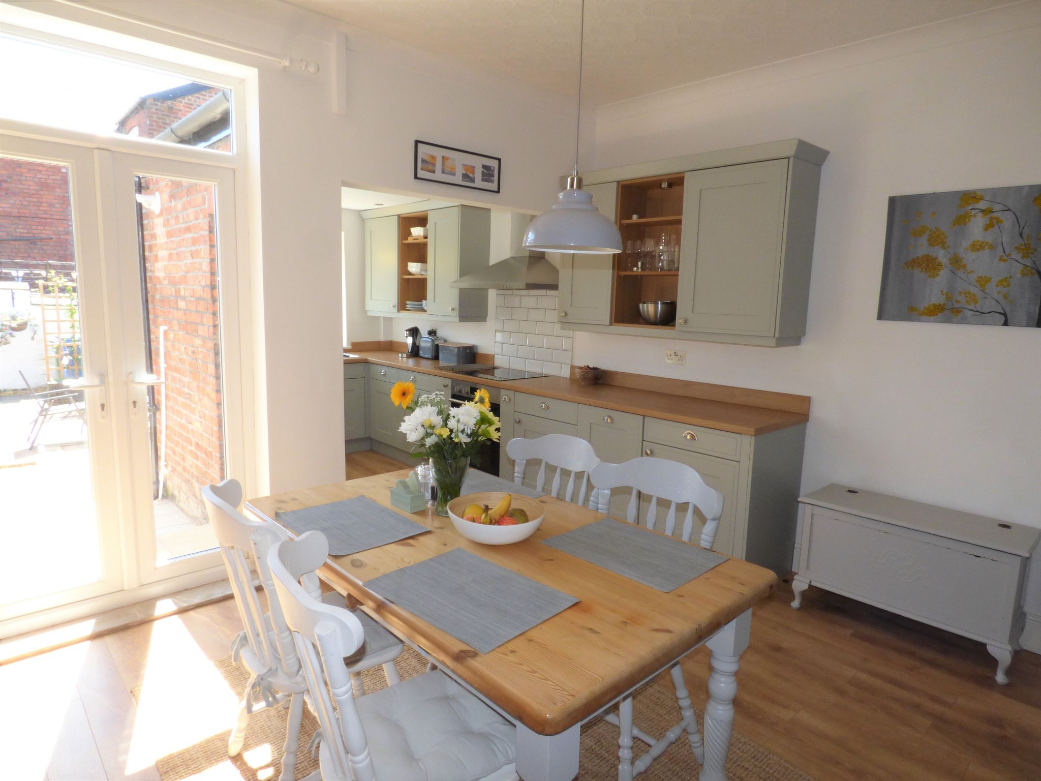 2 bedroom mid terraced house For Sale in Stockport - Photograph 5.
