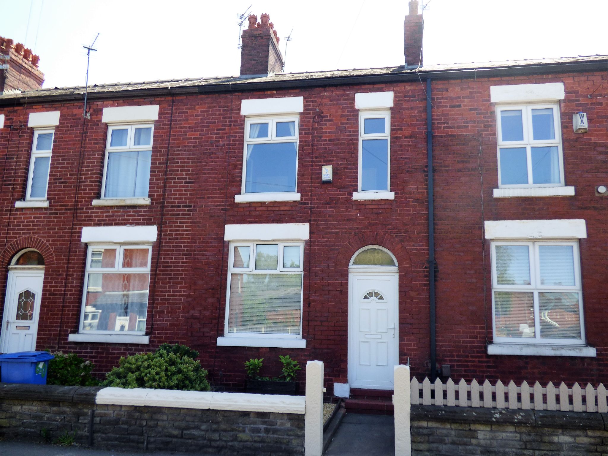 2 bedroom mid terraced house For Sale in Stockport - Property photograph.