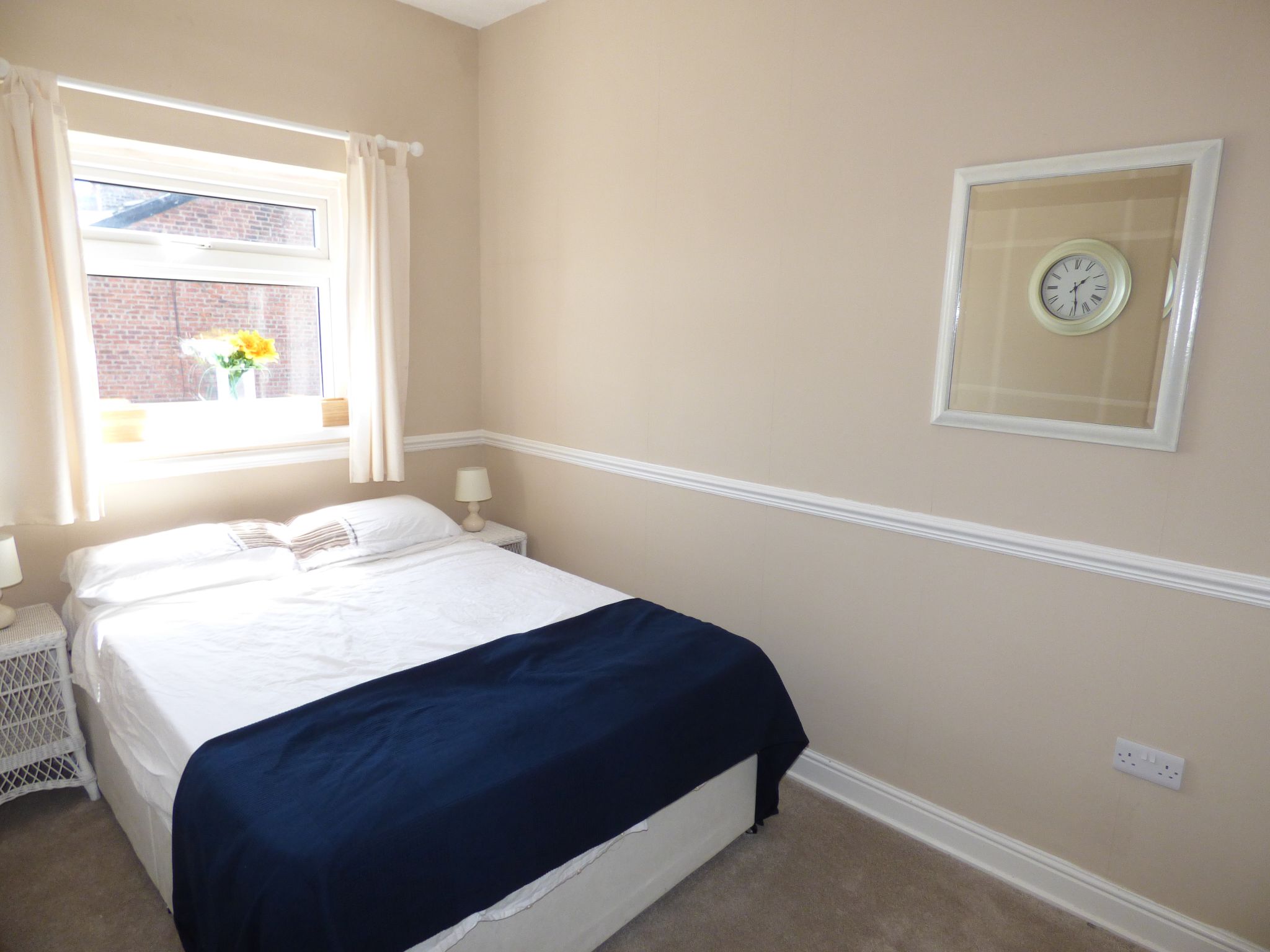 2 bedroom mid terraced house For Sale in Stockport - Photograph 8.