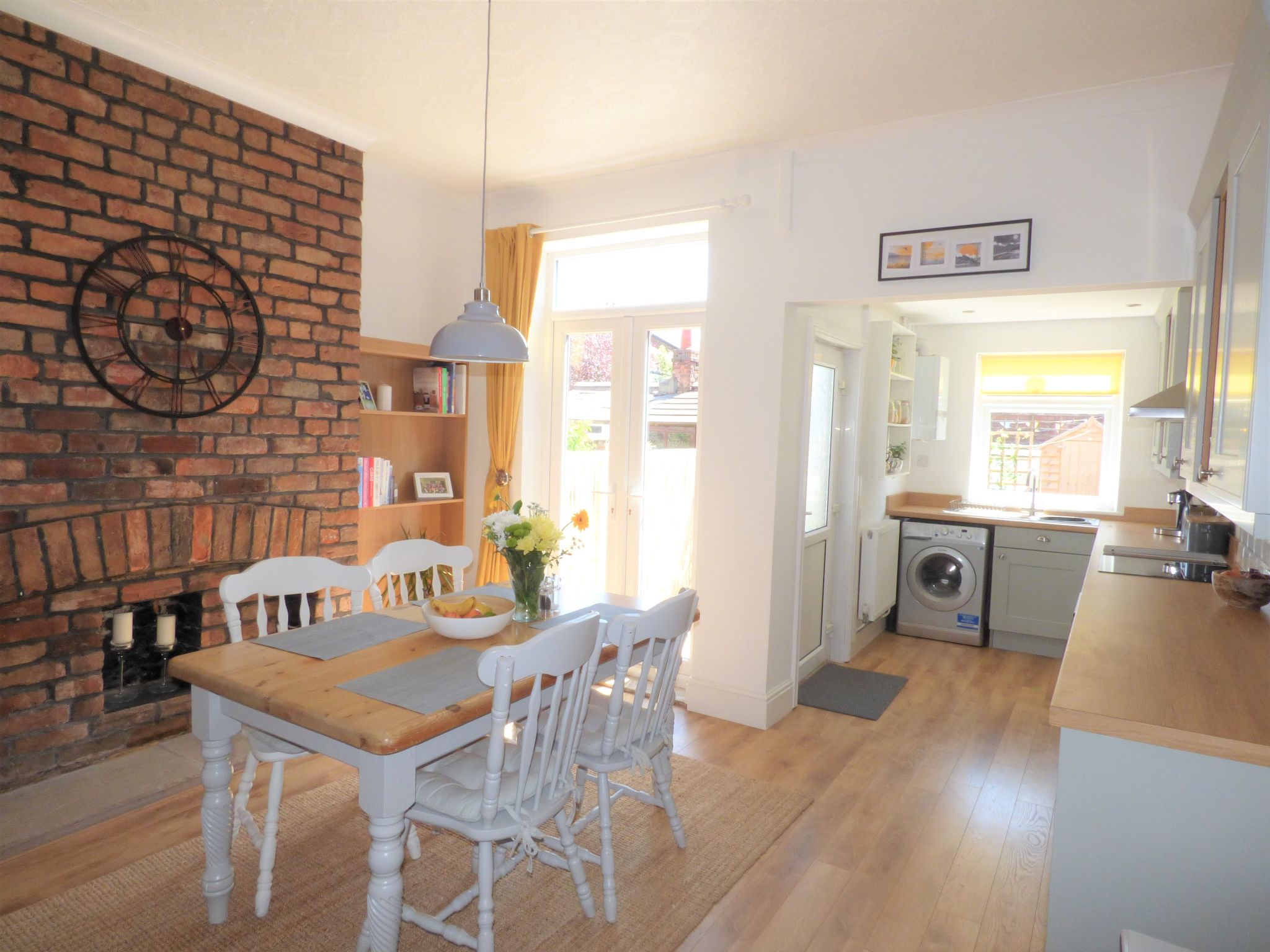 2 bedroom mid terraced house For Sale in Stockport - Property photograph.