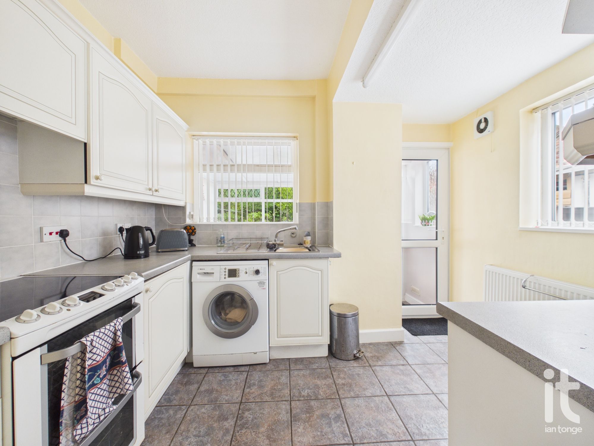 3 bedroom semi-detached house For Sale in Stockport - Photograph 9.