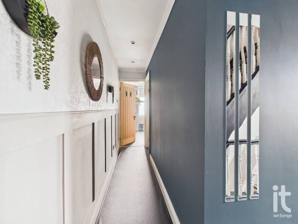 2 bedroom end terraced house For Sale in Stockport - Photograph 8.
