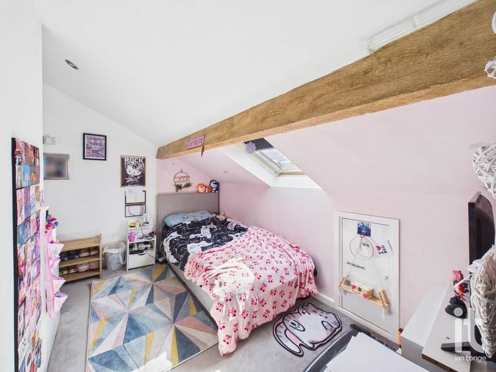 2 bedroom end terraced house For Sale in Stockport - Photograph 12.