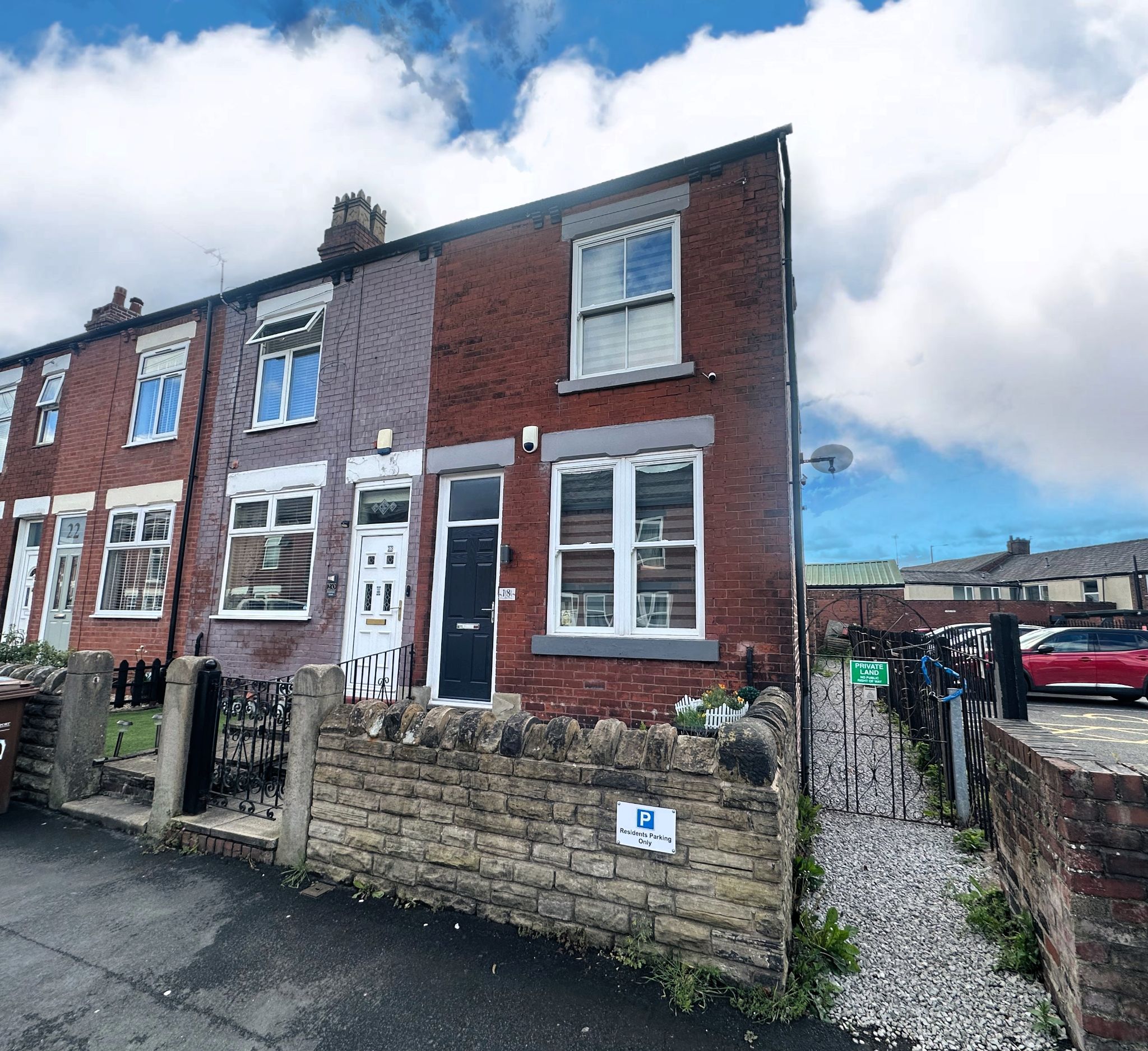 2 bedroom end terraced house For Sale in Stockport - Photograph 2.