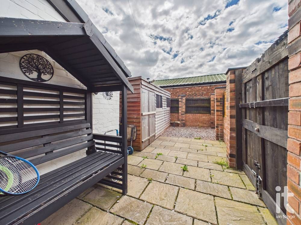 2 bedroom end terraced house For Sale in Stockport - Photograph 16.