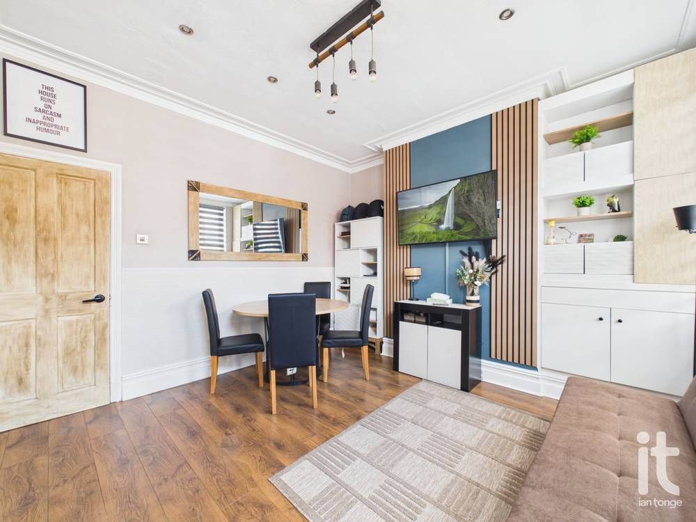 2 bedroom end terraced house For Sale in Stockport - Photograph 3.