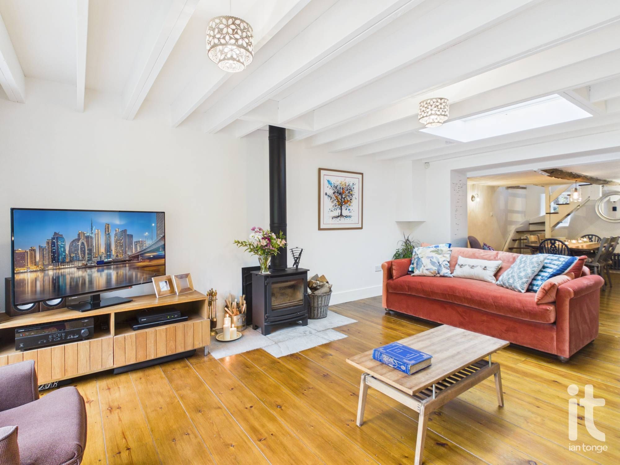 3 bedroom semi-detached house For Sale in Stockport - Photograph 13.