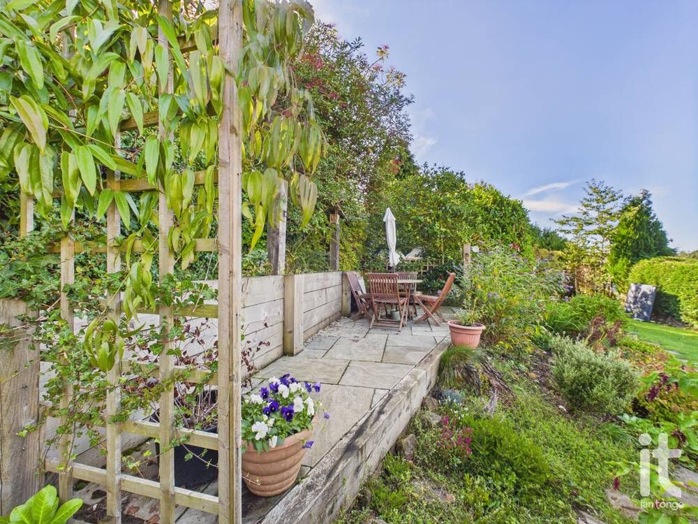 3 bedroom semi-detached house For Sale in Stockport - Photograph 5.