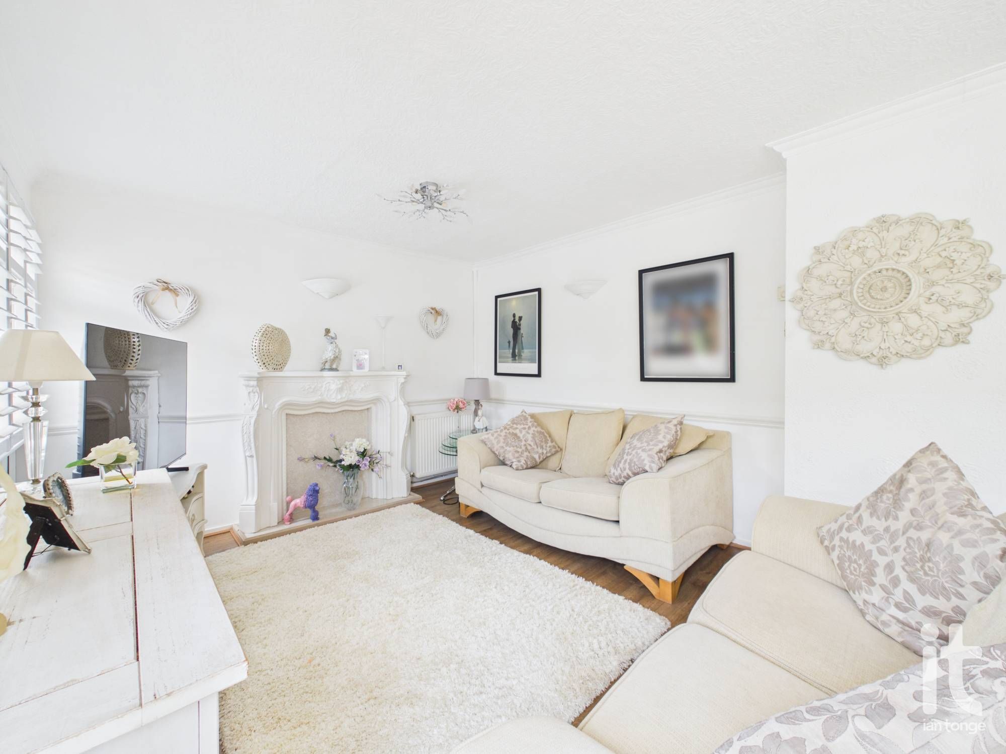3 bedroom semi-detached house For Sale in Stockport - Photograph 4.