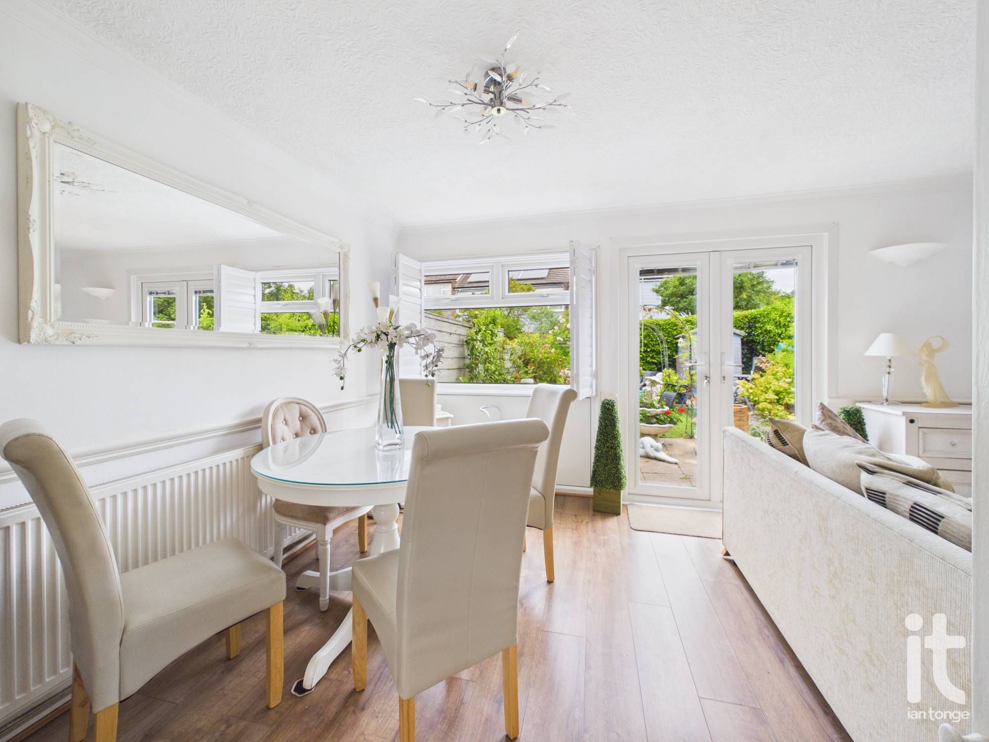 3 bedroom semi-detached house For Sale in Stockport - Photograph 7.