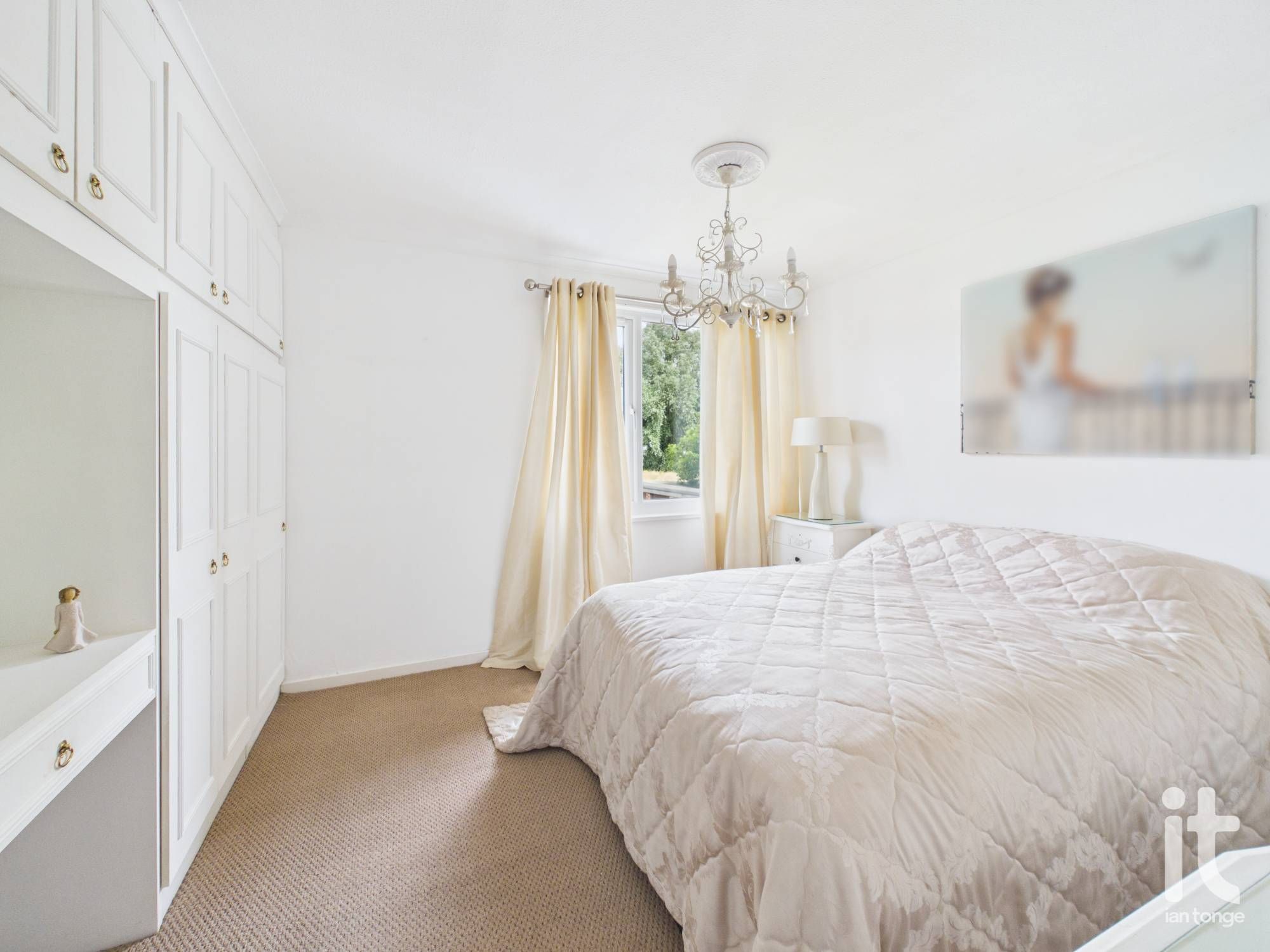 3 bedroom semi-detached house For Sale in Stockport - Photograph 10.