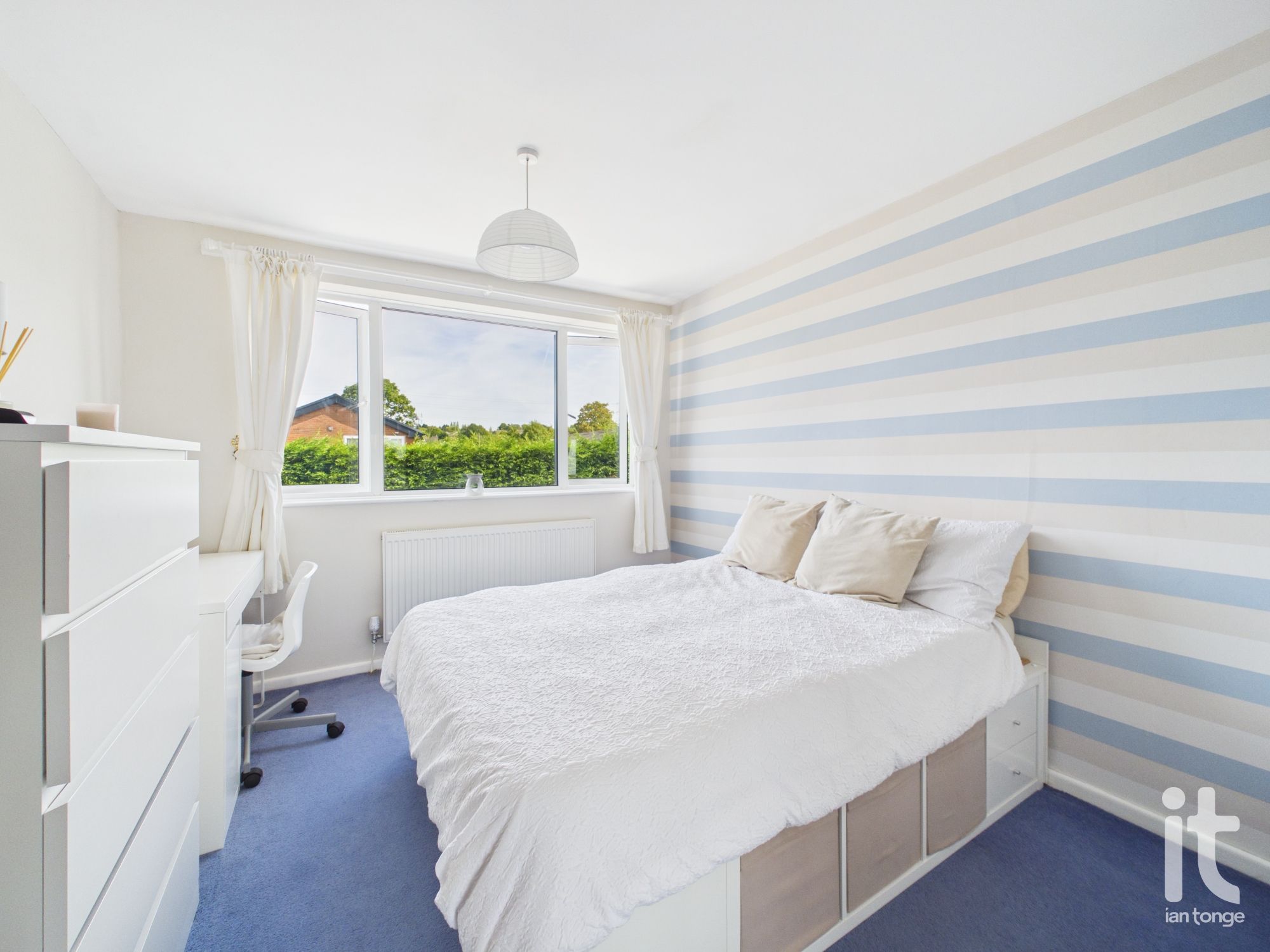 3 bedroom link detached house For Sale in Stockport - Photograph 15.