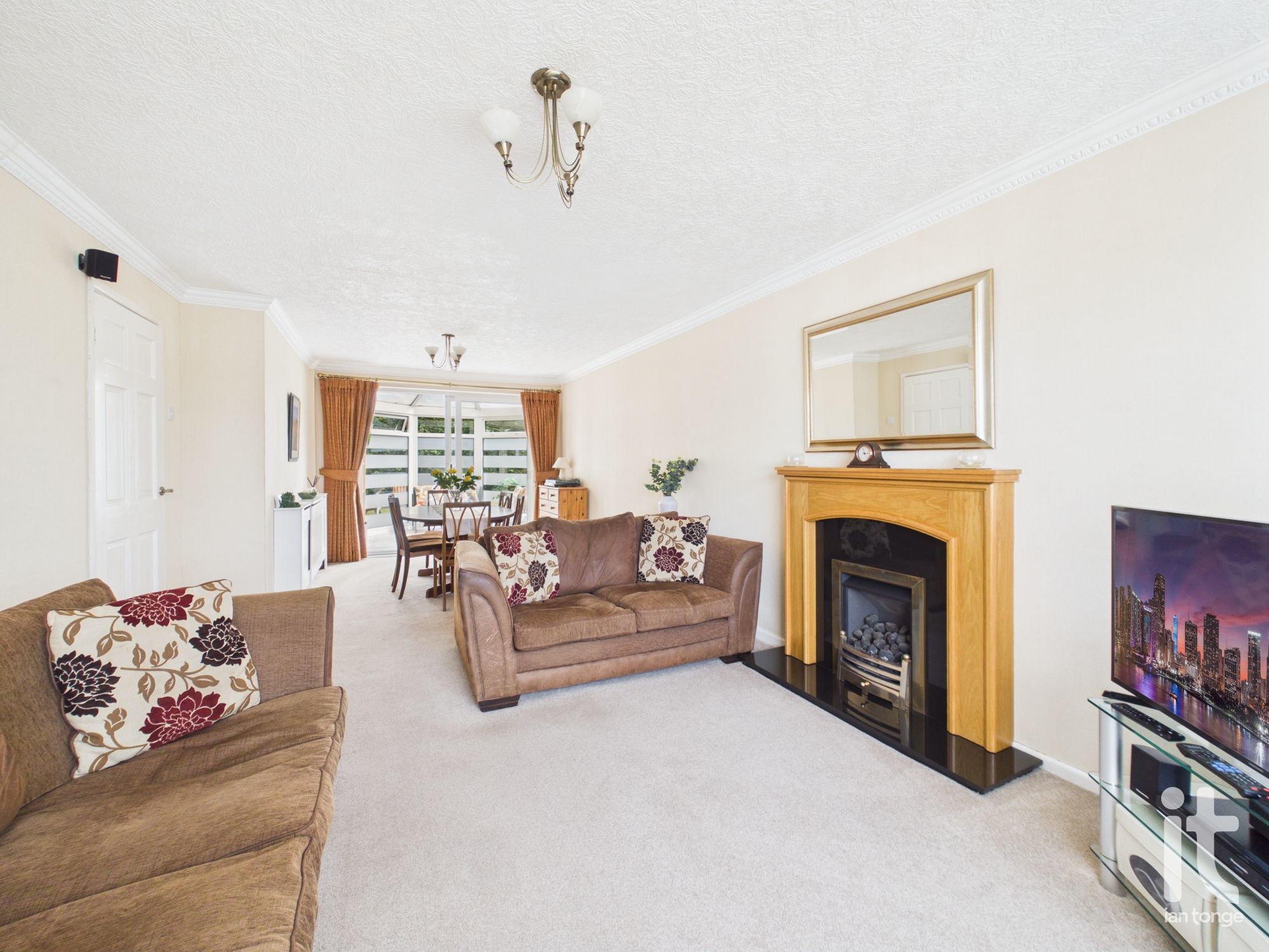 3 bedroom link detached house For Sale in Stockport - Photograph 21.