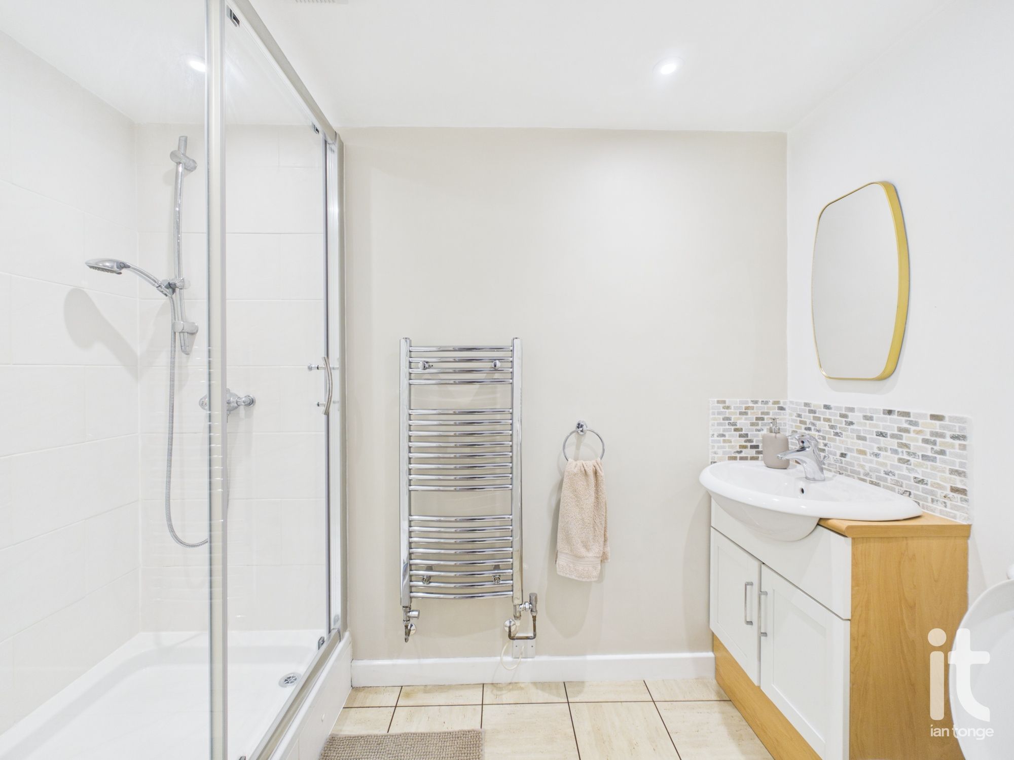 3 bedroom link detached house For Sale in Stockport - Photograph 27.