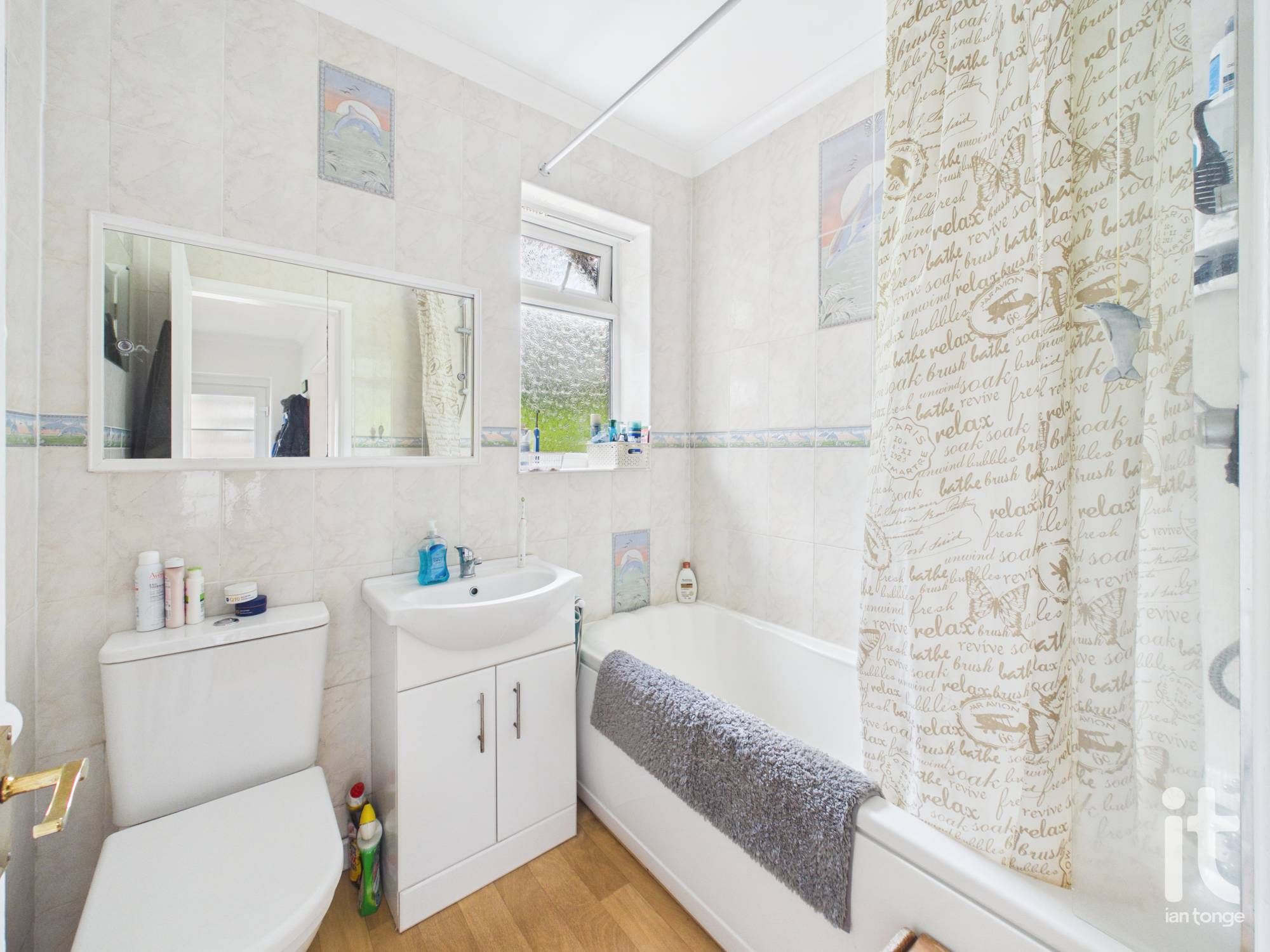 2 bedroom detached bungalow For Sale in Stockport - Photograph 13.