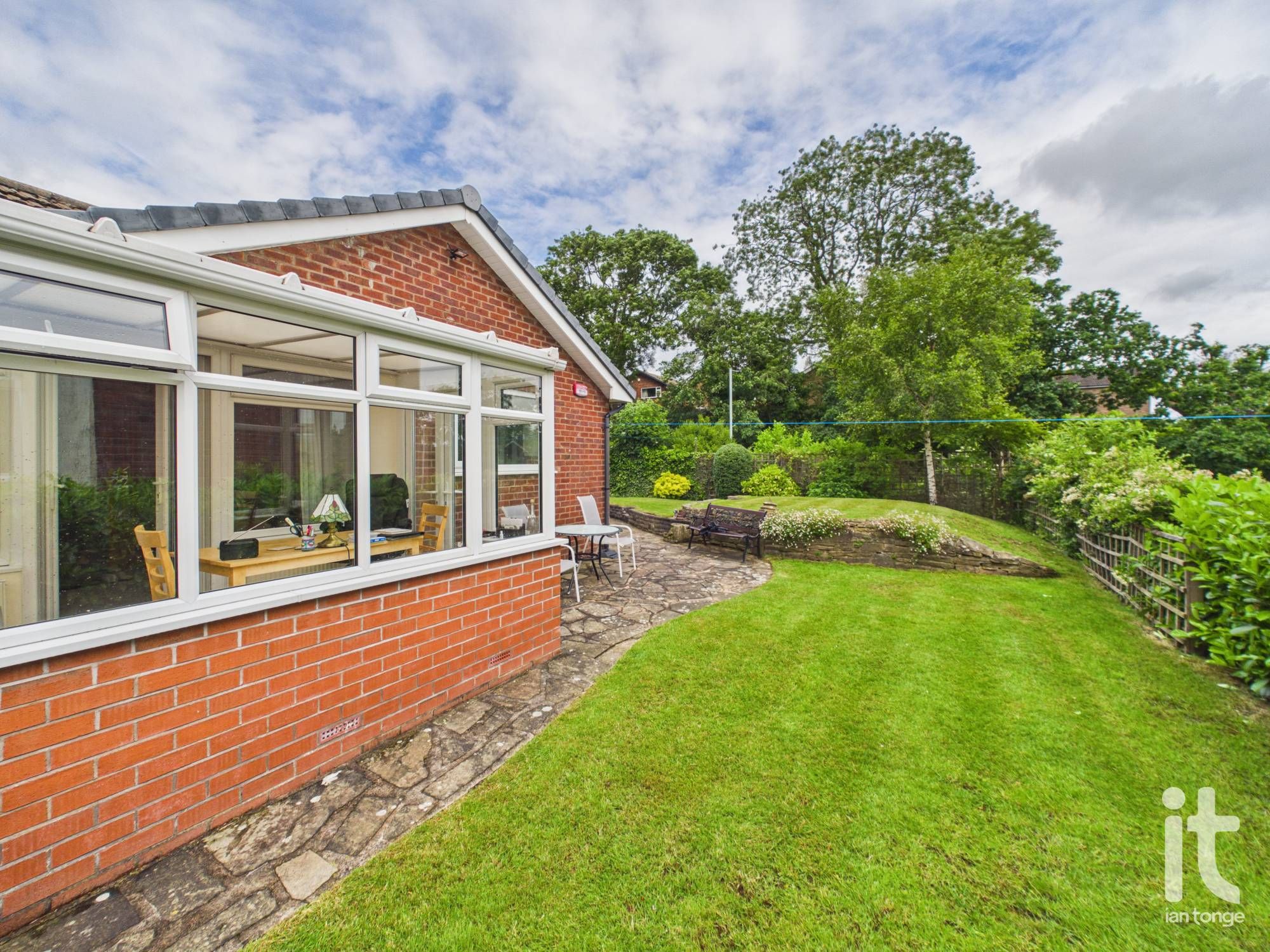 2 bedroom detached bungalow For Sale in Stockport - Photograph 14.