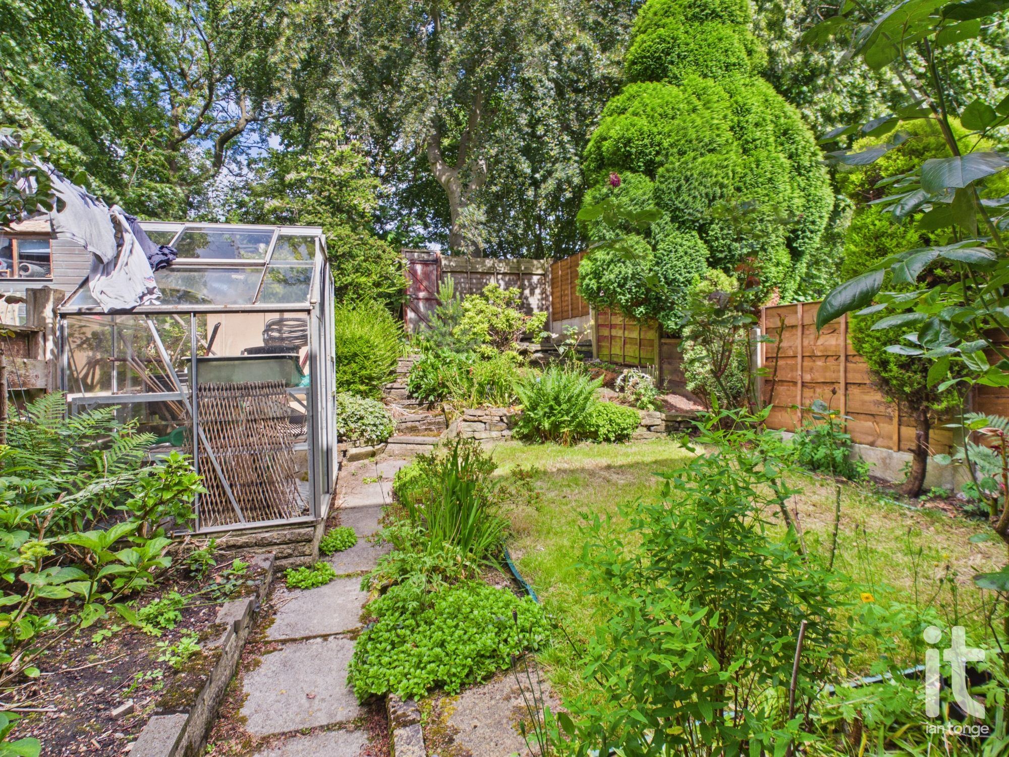 3 bedroom mews house For Sale in Stockport - Photograph 15.