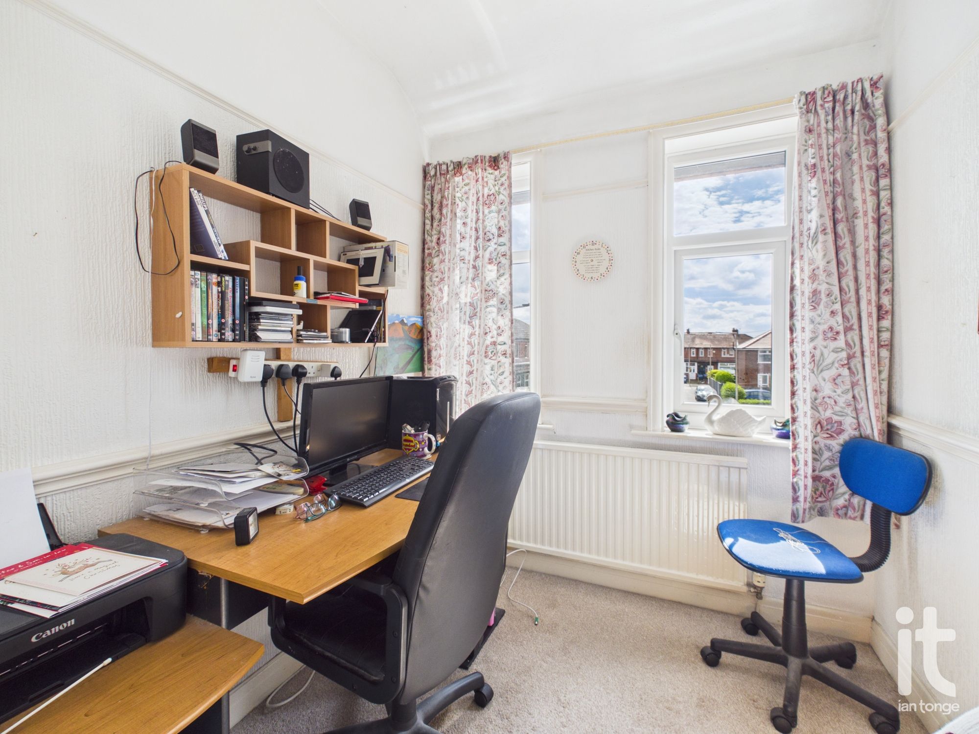 3 bedroom mews house For Sale in Stockport - Photograph 10.