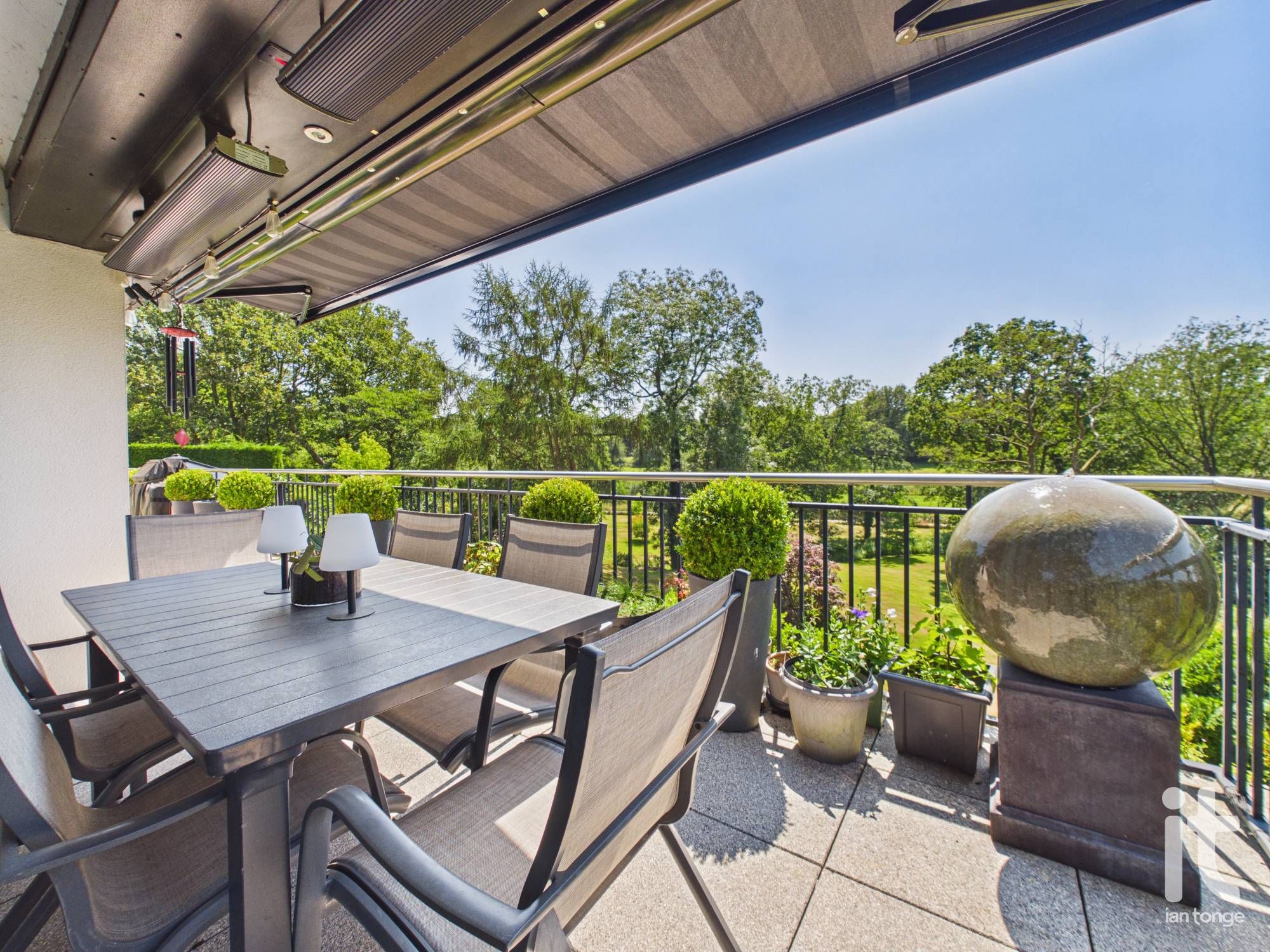 6 bedroom detached house For Sale in Stockport - Photograph 31.