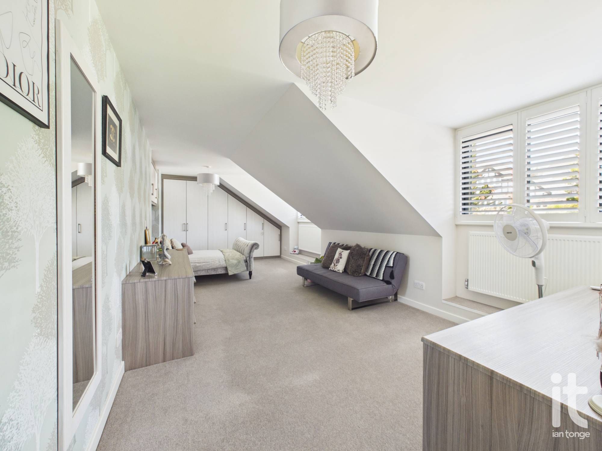 6 bedroom detached house For Sale in Stockport - Photograph 27.
