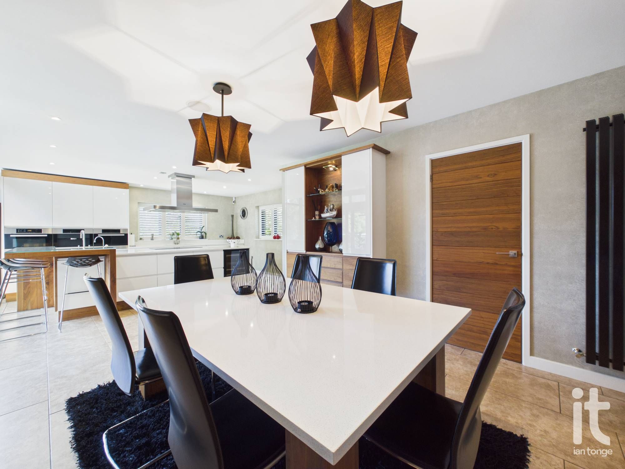 6 bedroom detached house For Sale in Stockport - Photograph 6.