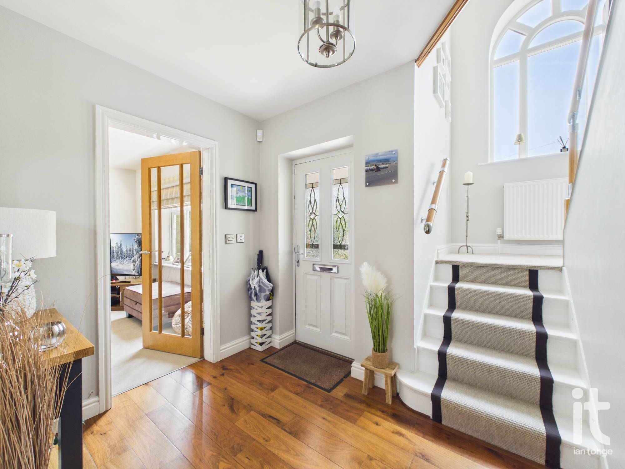 5 bedroom detached house For Sale in Stockport - Photograph 2.