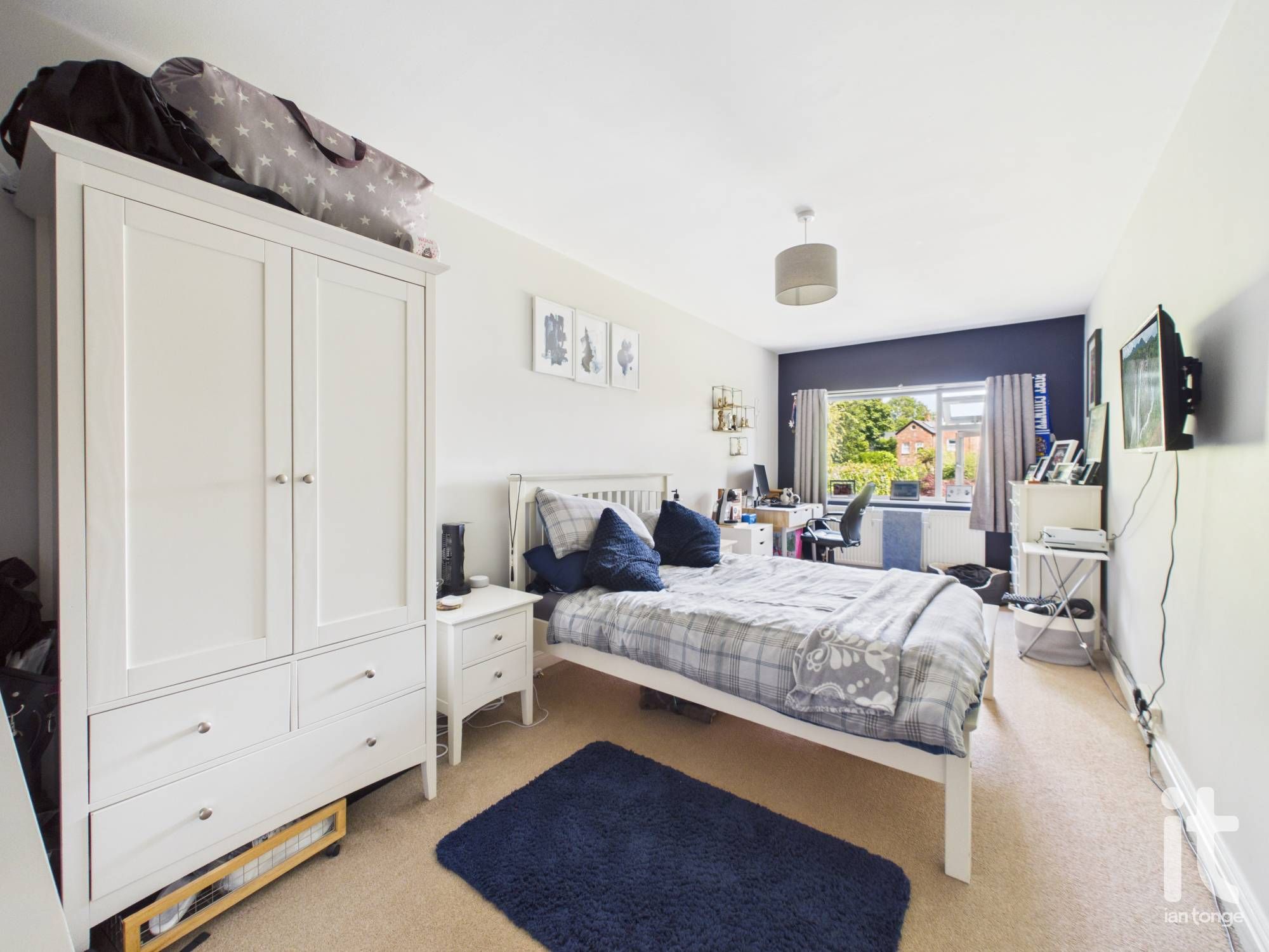 5 bedroom detached house For Sale in Stockport - Photograph 24.