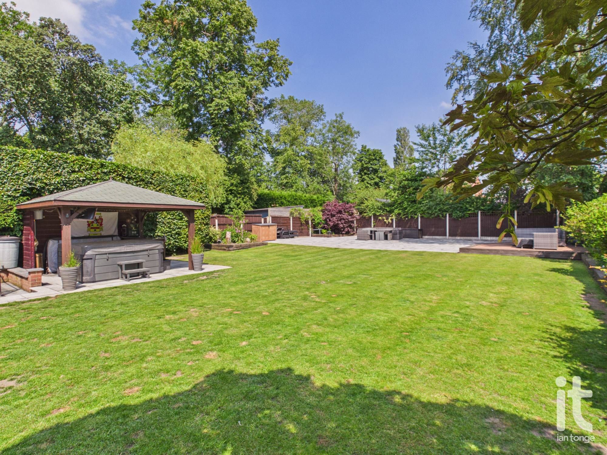 5 bedroom detached house For Sale in Stockport - Photograph 17.