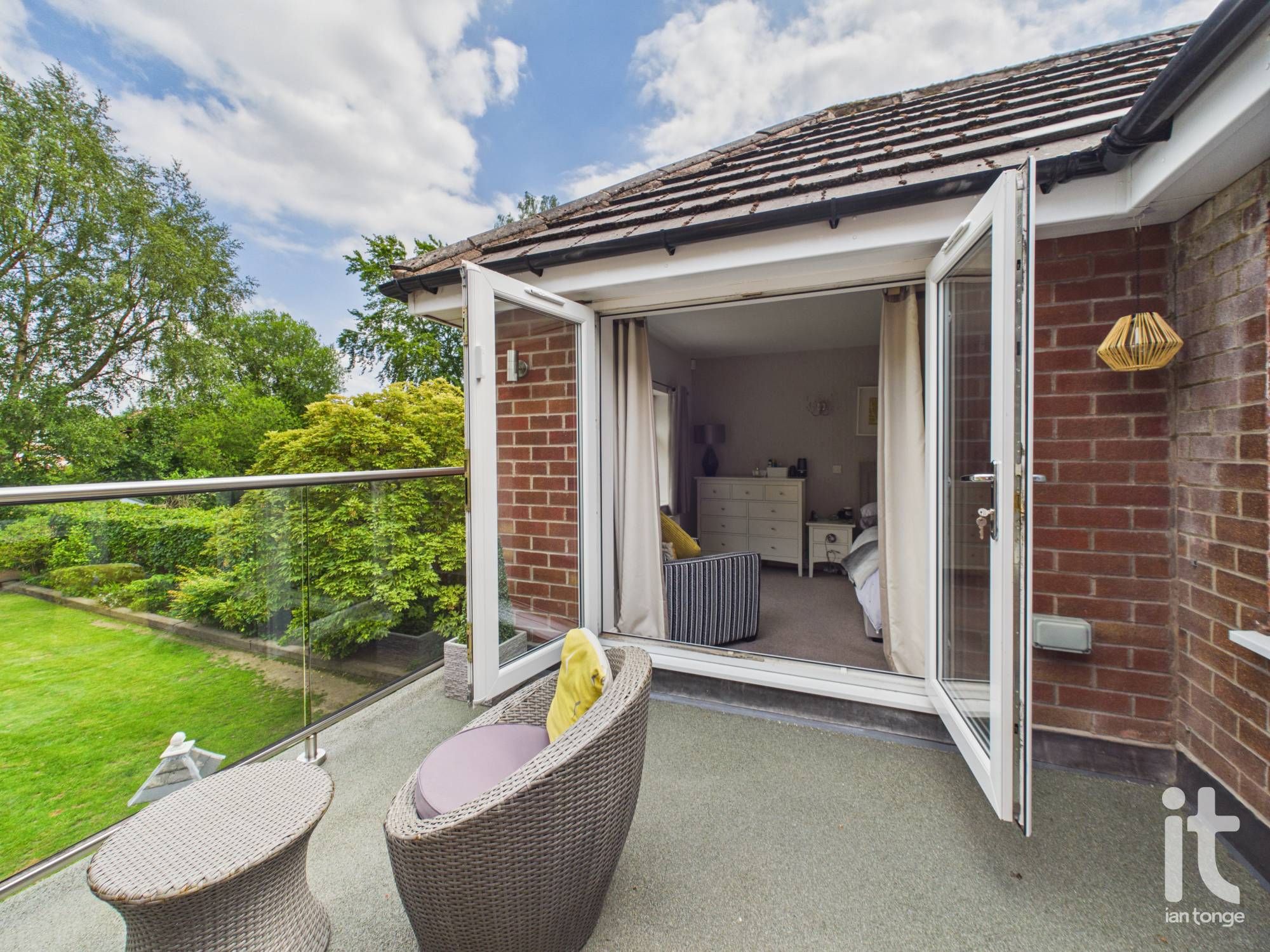 5 bedroom detached house For Sale in Stockport - Photograph 22.