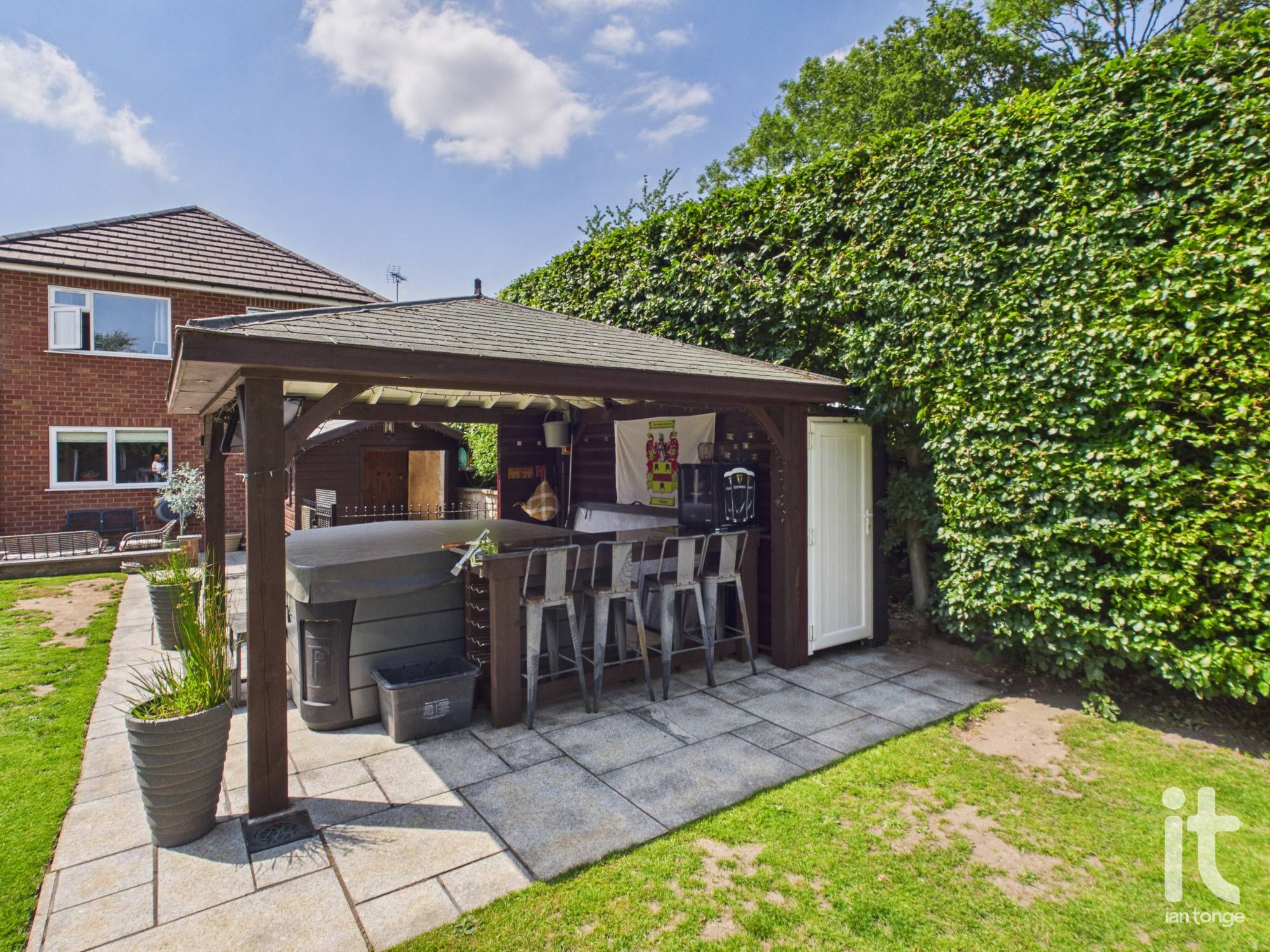 5 bedroom detached house For Sale in Stockport - Photograph 14.