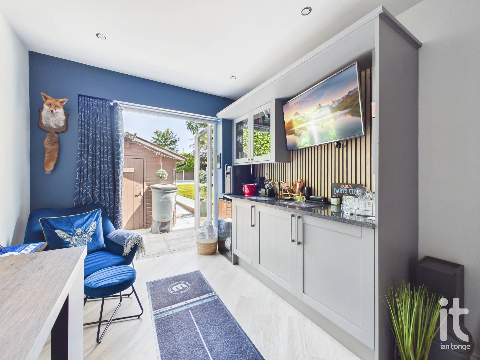 5 bedroom detached house For Sale in Stockport - Photograph 13.