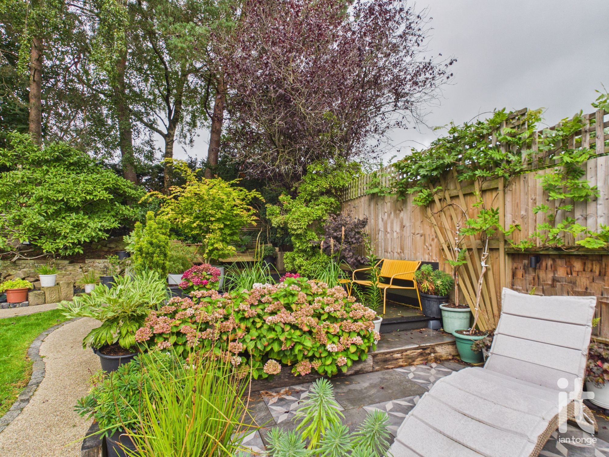 3 bedroom detached bungalow For Sale in Stockport - Photograph 23.