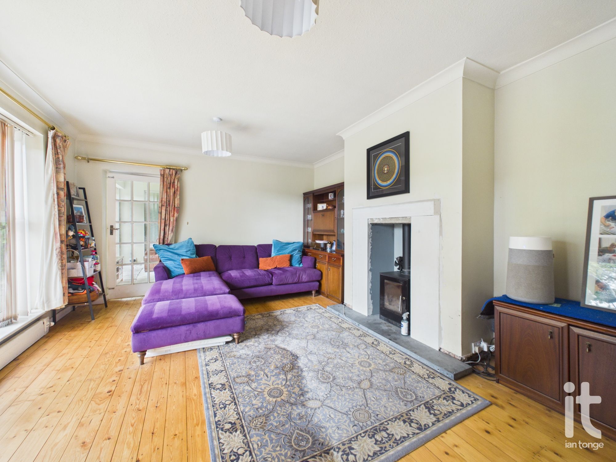 3 bedroom detached bungalow For Sale in Stockport - Photograph 10.