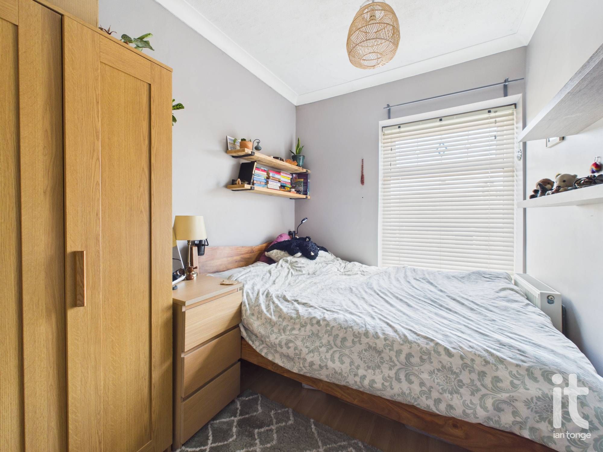 3 bedroom semi-detached house For Sale in High Peak - Photograph 9.