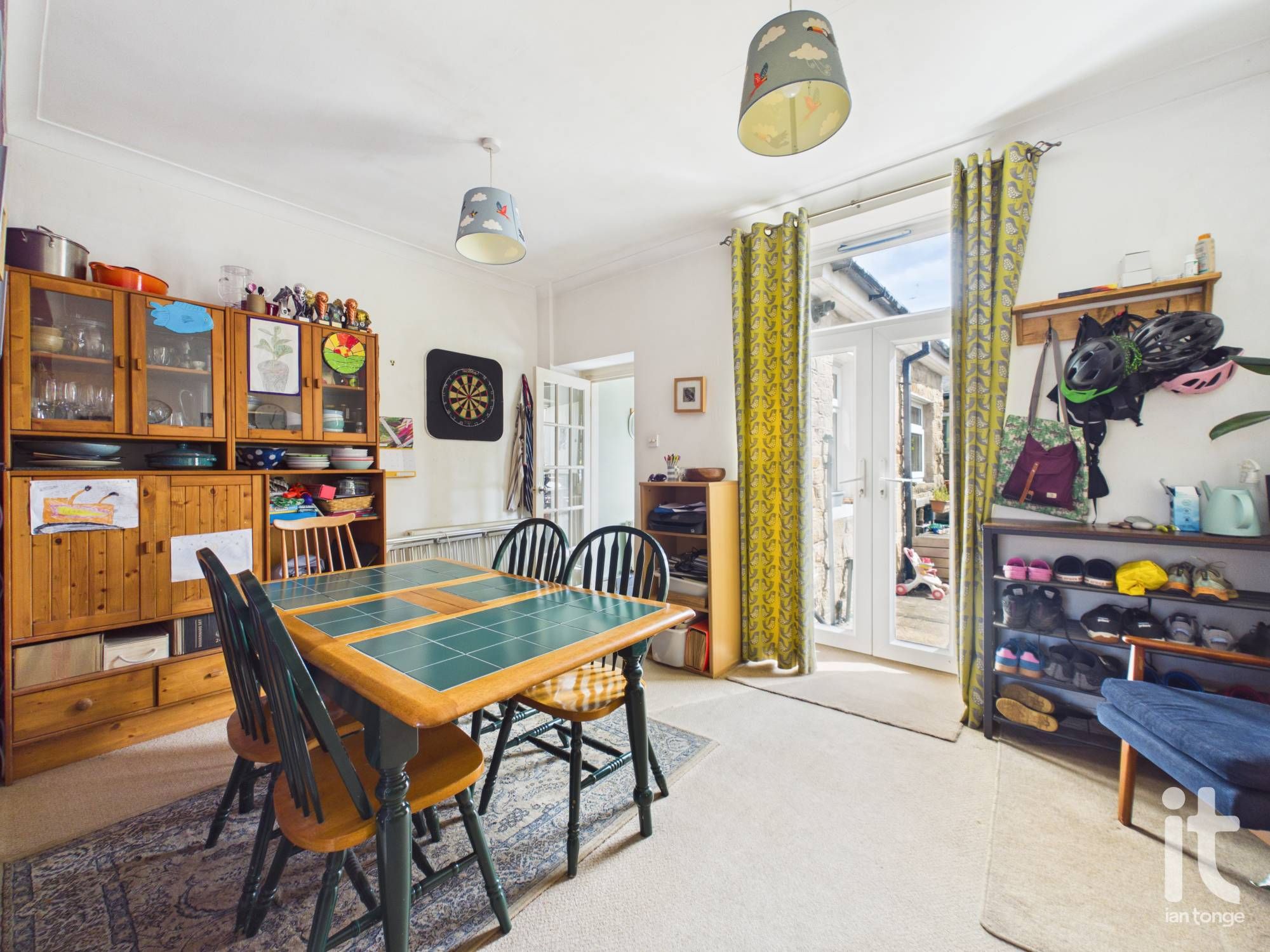 3 bedroom semi-detached house For Sale in High Peak - Photograph 5.