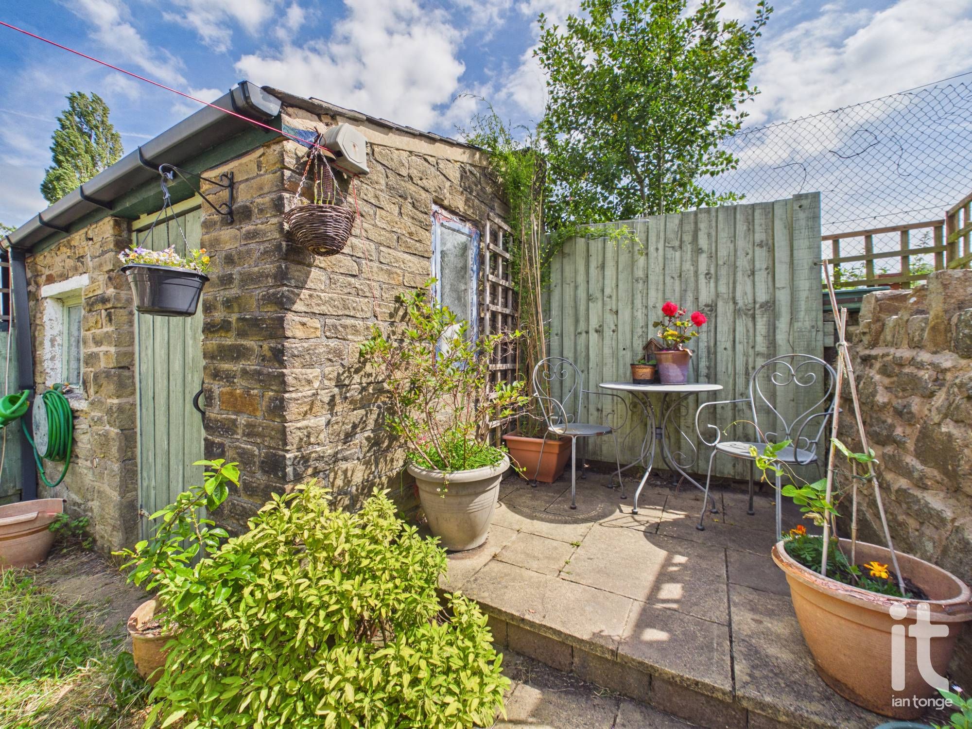 3 bedroom semi-detached house For Sale in High Peak - Photograph 10.