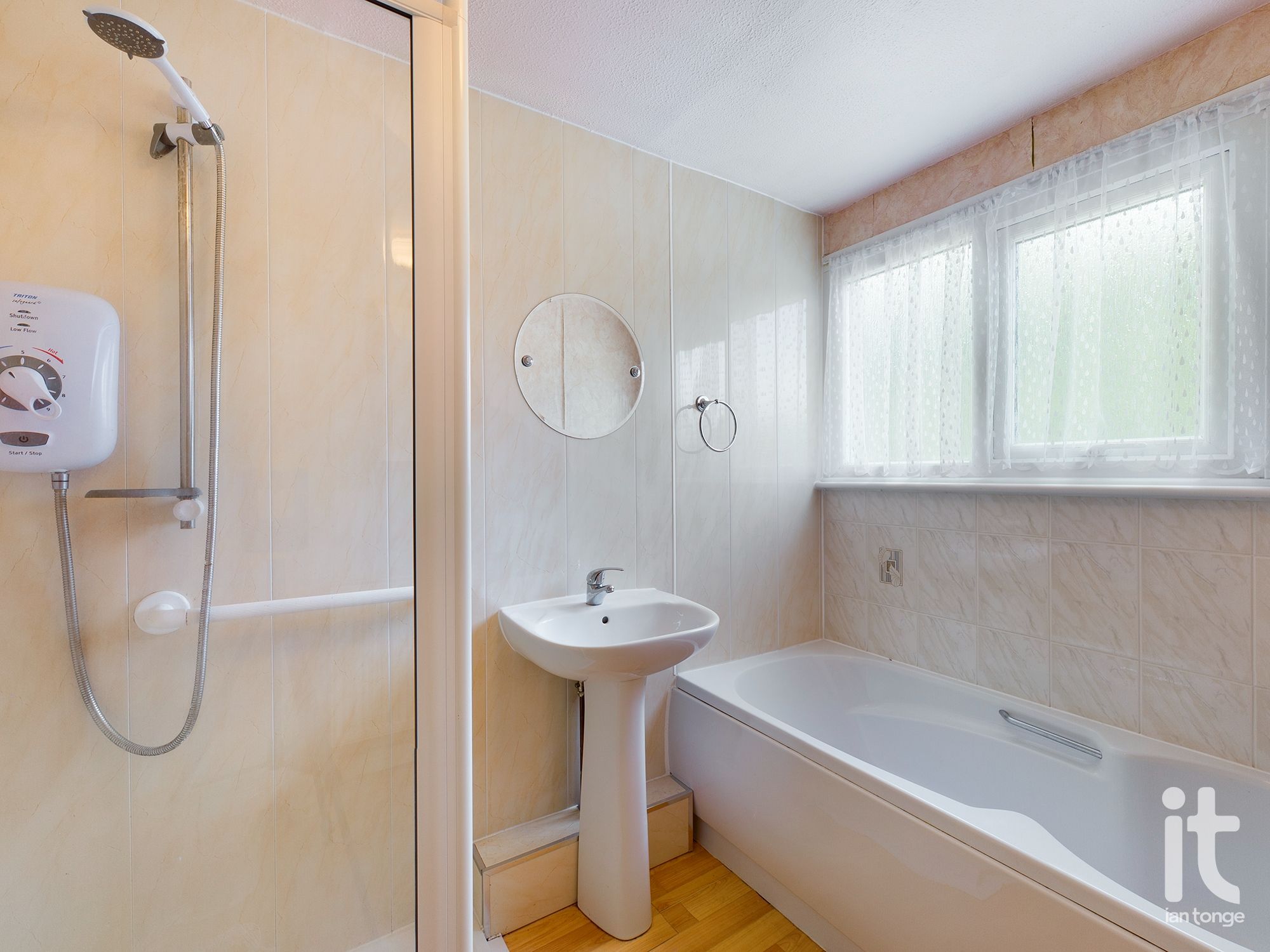 3 bedroom semi-detached house For Sale in Stockport - Photograph 8.