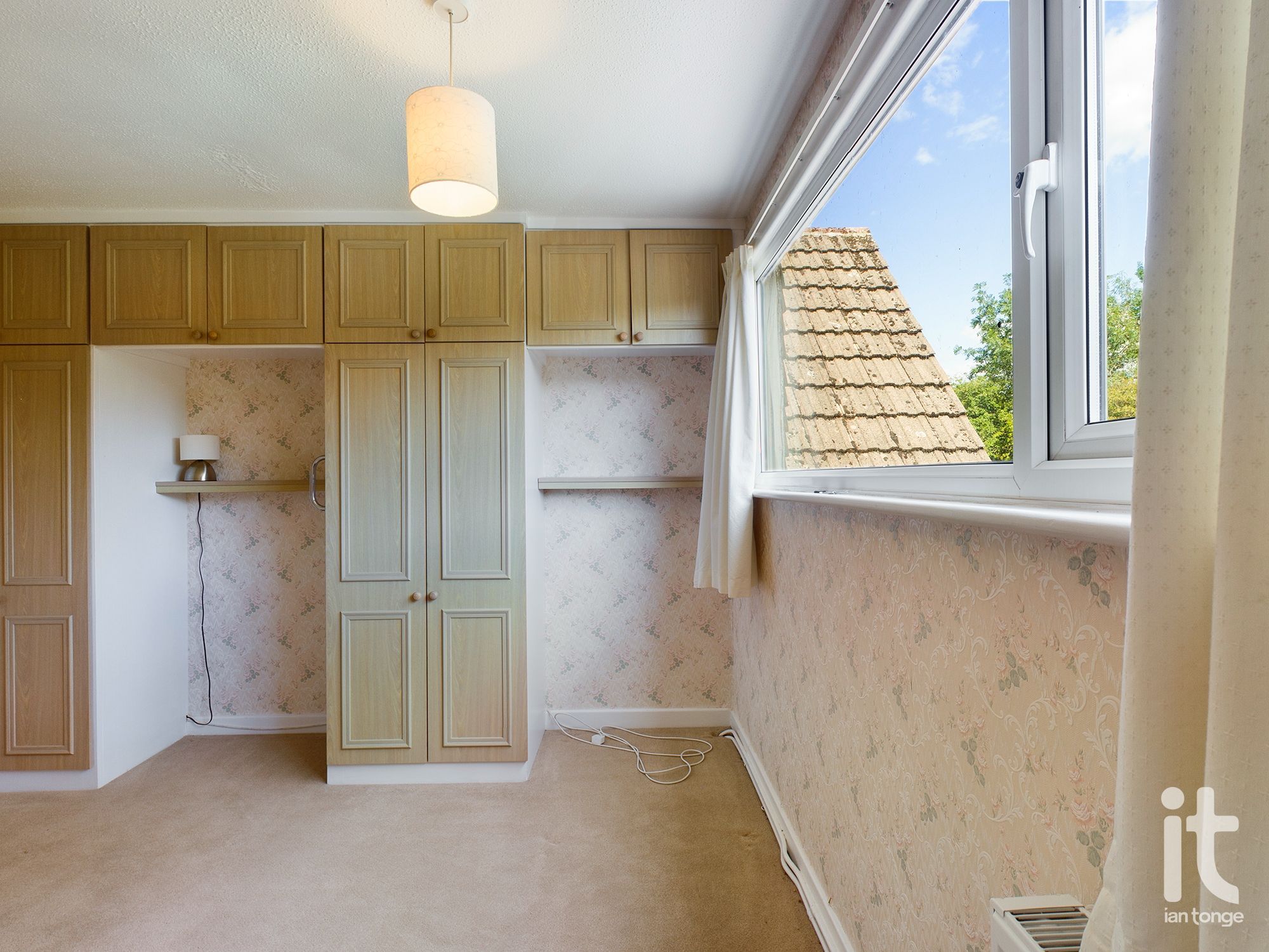 3 bedroom semi-detached house For Sale in Stockport - Photograph 15.