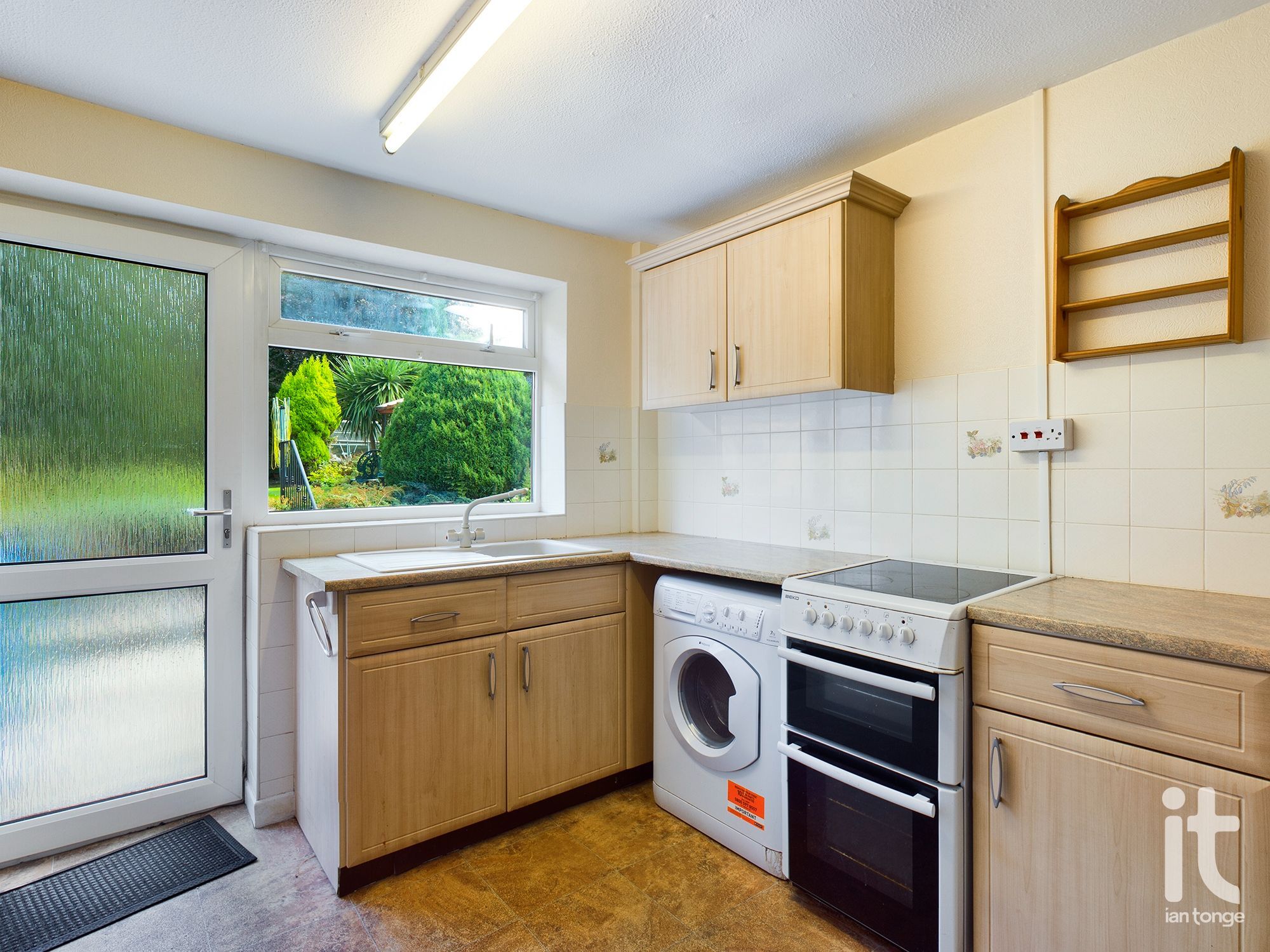 3 bedroom semi-detached house For Sale in Stockport - Photograph 13.