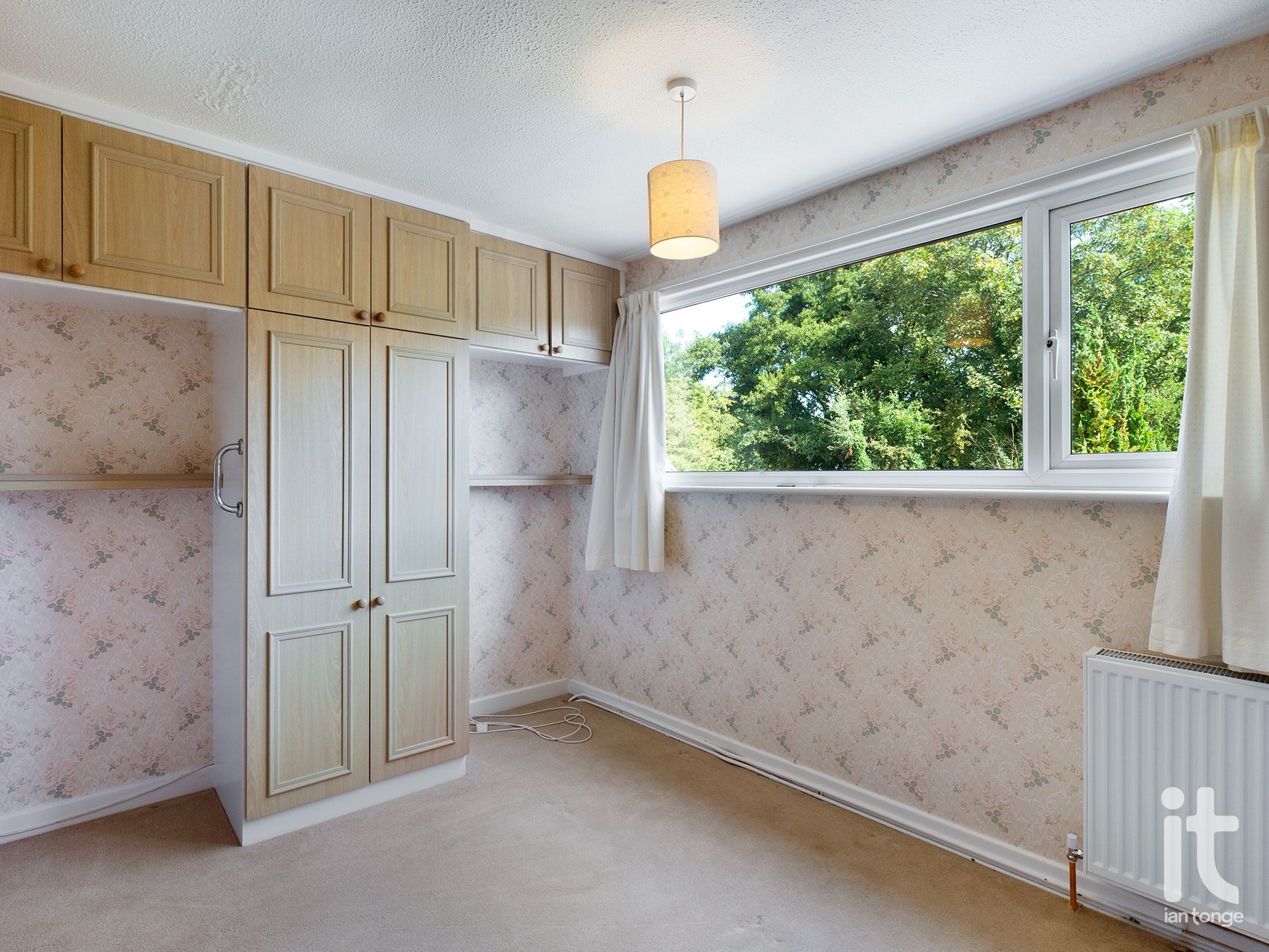 3 bedroom semi-detached house For Sale in Stockport - Photograph 6.