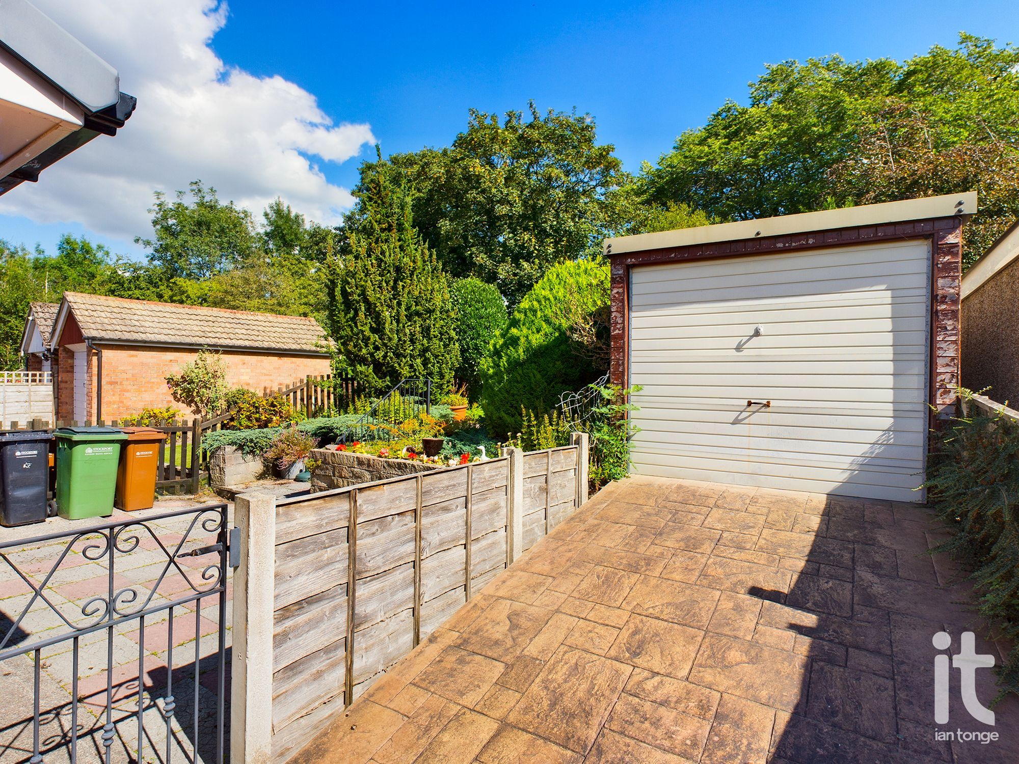 3 bedroom semi-detached house For Sale in Stockport - Photograph 9.